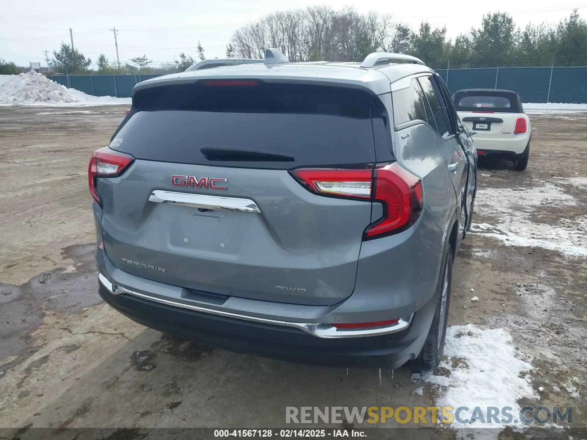 4 Photograph of a damaged car 3GKALVEG1RL171374 GMC TERRAIN 2024