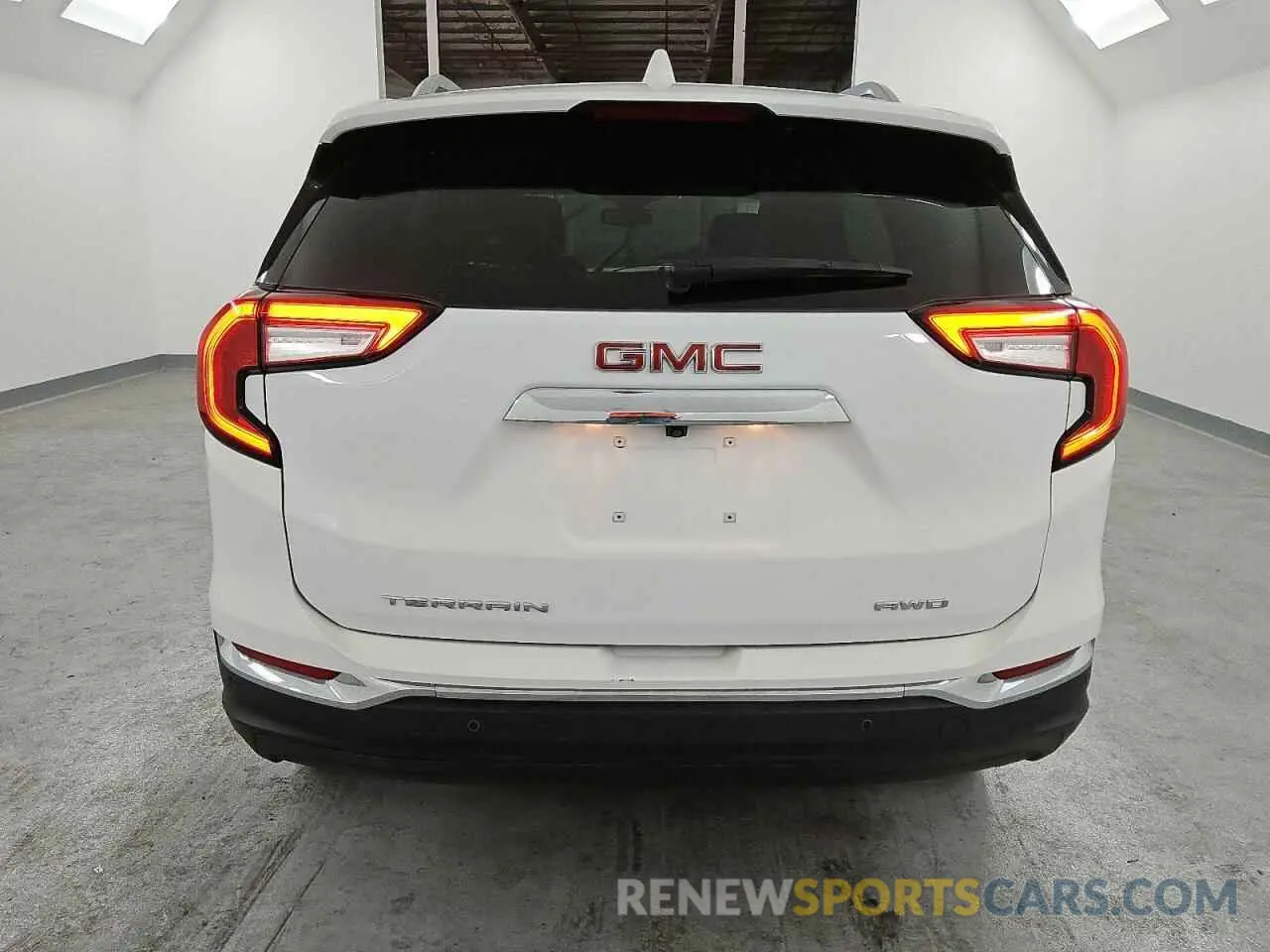 6 Photograph of a damaged car 3GKALVEG5RL326685 GMC TERRAIN 2024
