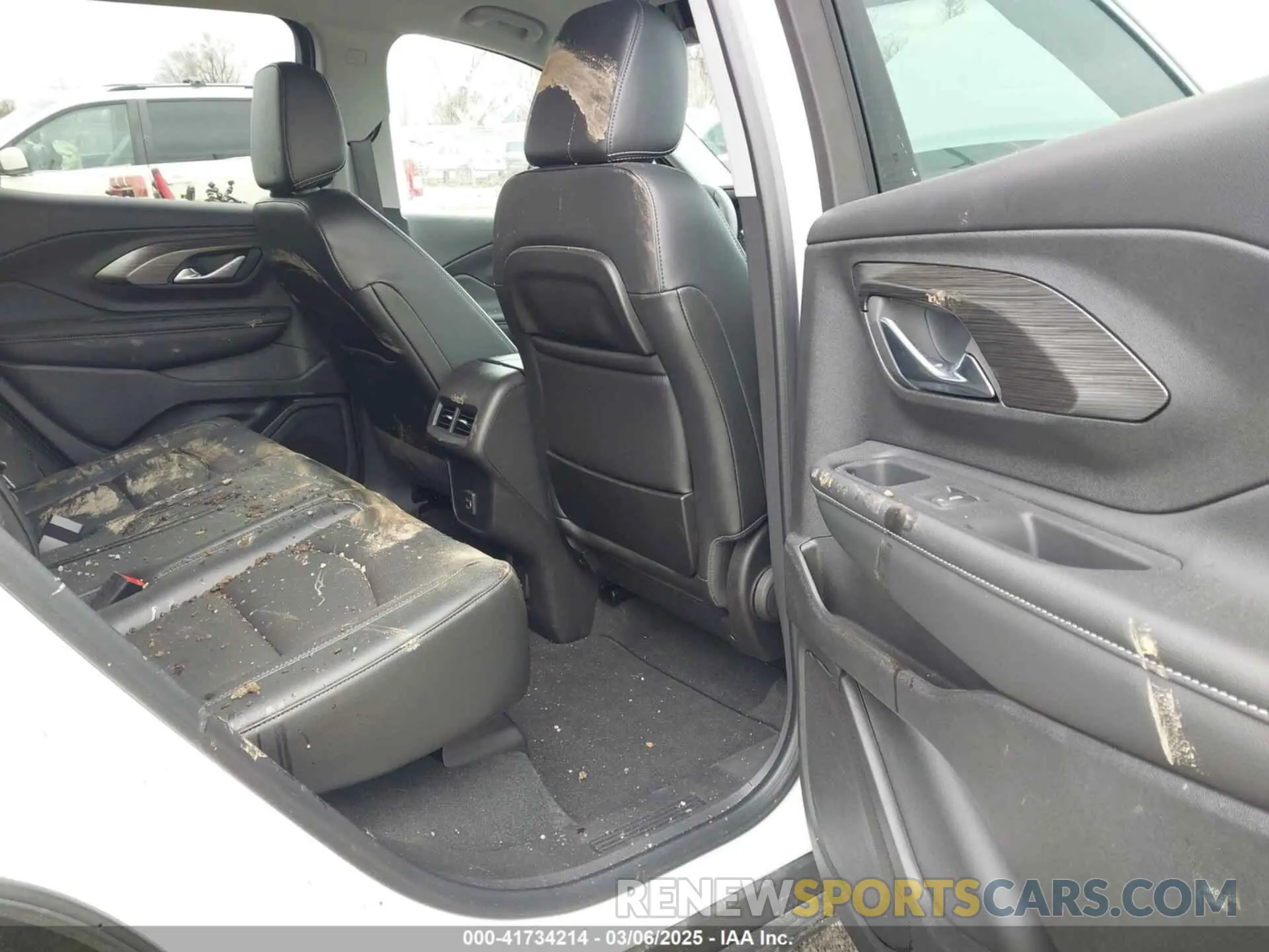8 Photograph of a damaged car 3GKALVEG6RL212131 GMC TERRAIN 2024