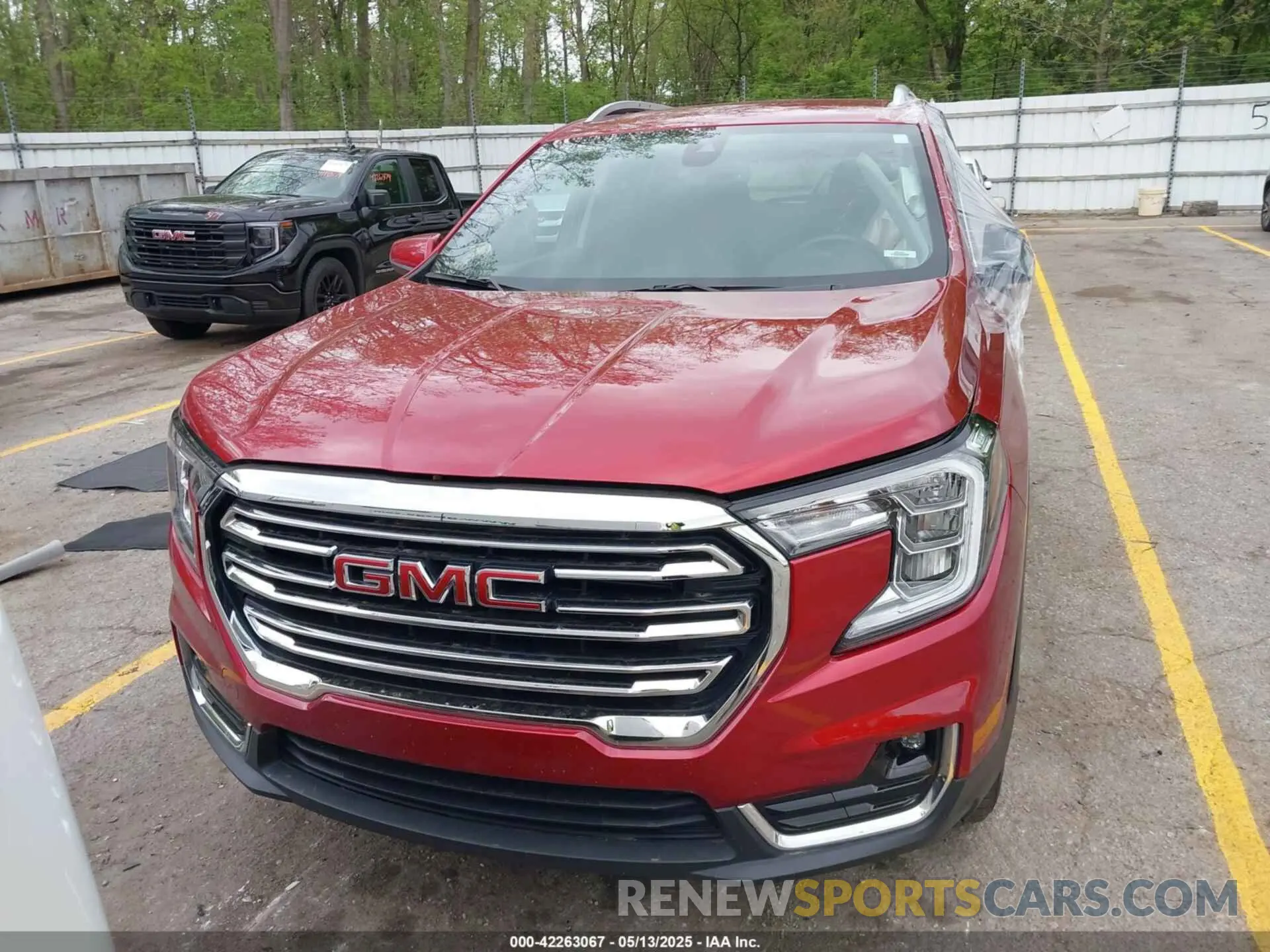 13 Photograph of a damaged car 3GKALVEG9RL147422 GMC TERRAIN 2024