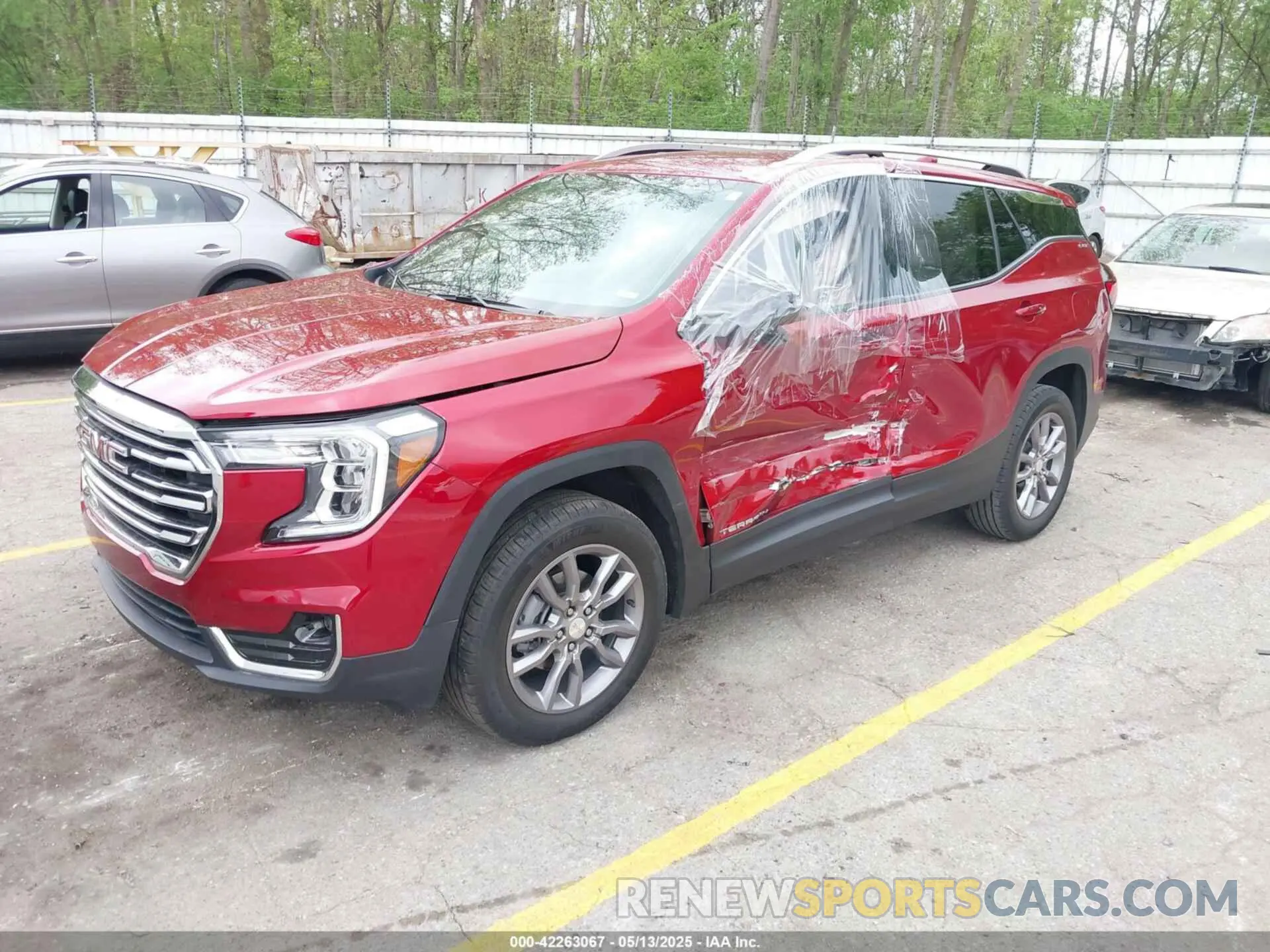 2 Photograph of a damaged car 3GKALVEG9RL147422 GMC TERRAIN 2024