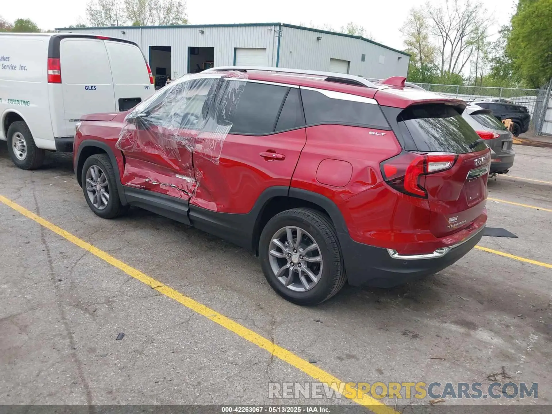 3 Photograph of a damaged car 3GKALVEG9RL147422 GMC TERRAIN 2024