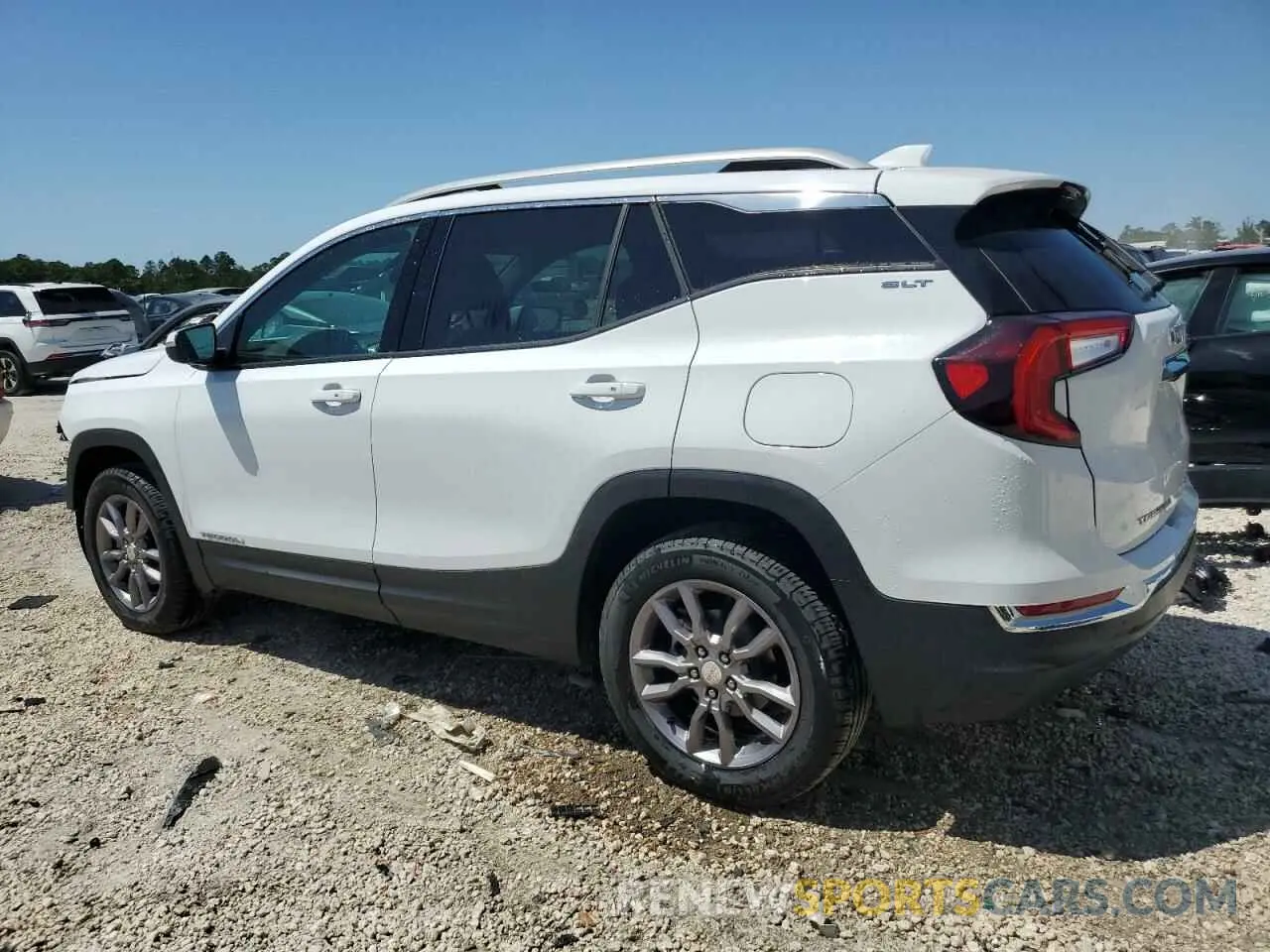 2 Photograph of a damaged car 3GKALVEGXRL390043 GMC TERRAIN 2024