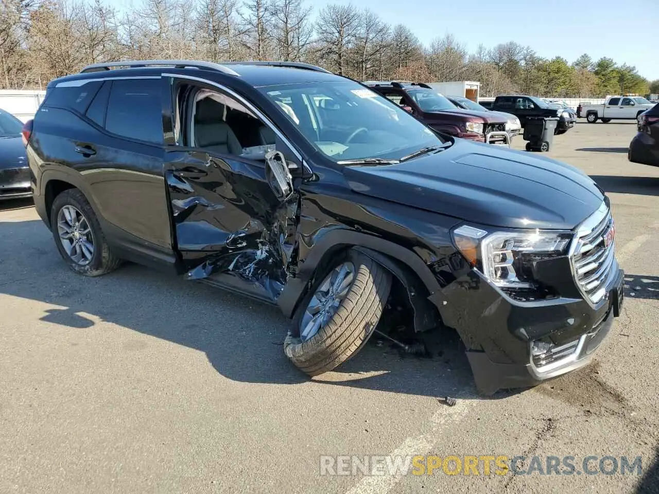 4 Photograph of a damaged car 3GKALVEGXRL400845 GMC TERRAIN 2024