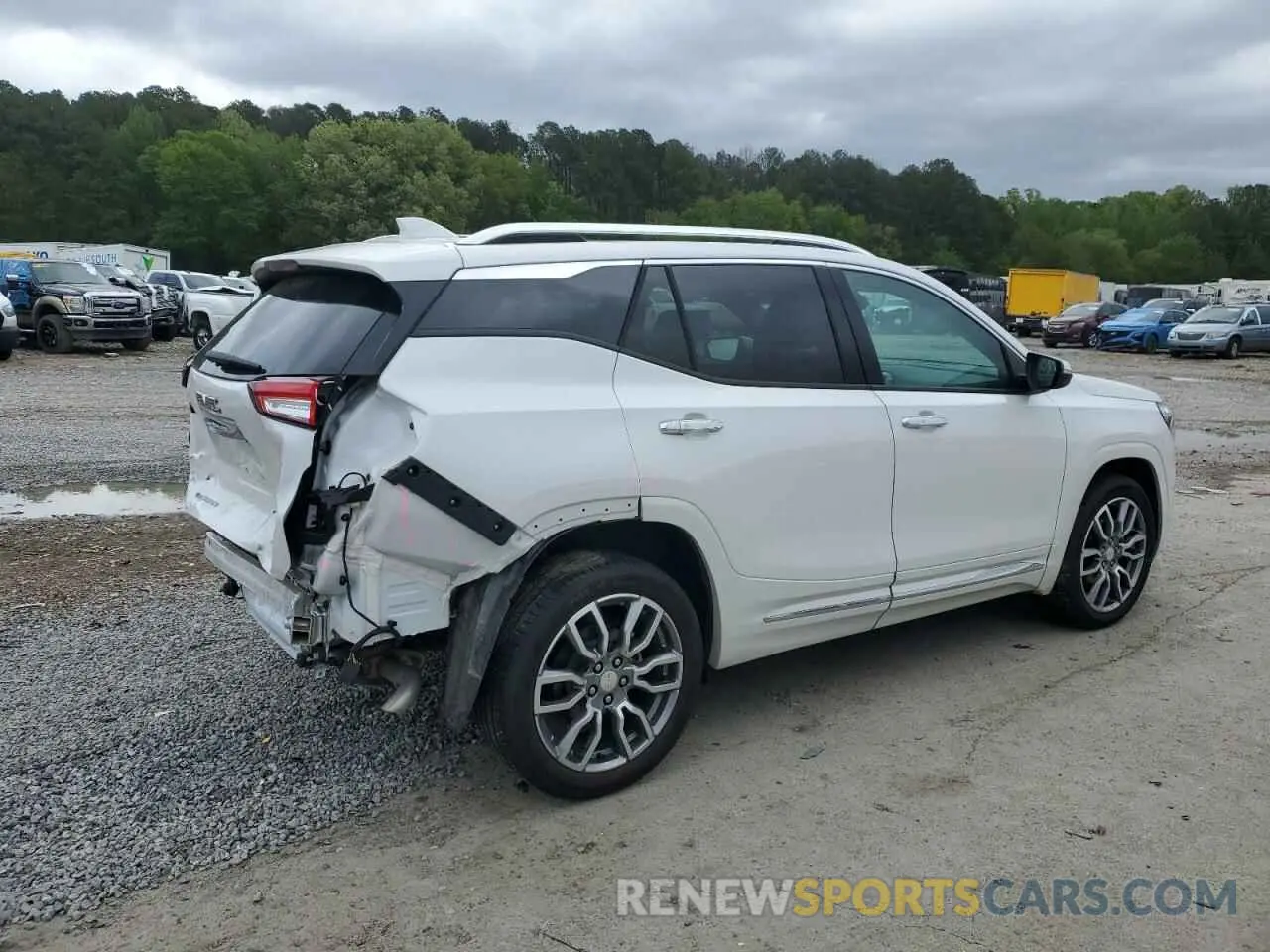 3 Photograph of a damaged car 3GKALXEG2RL383356 GMC TERRAIN 2024