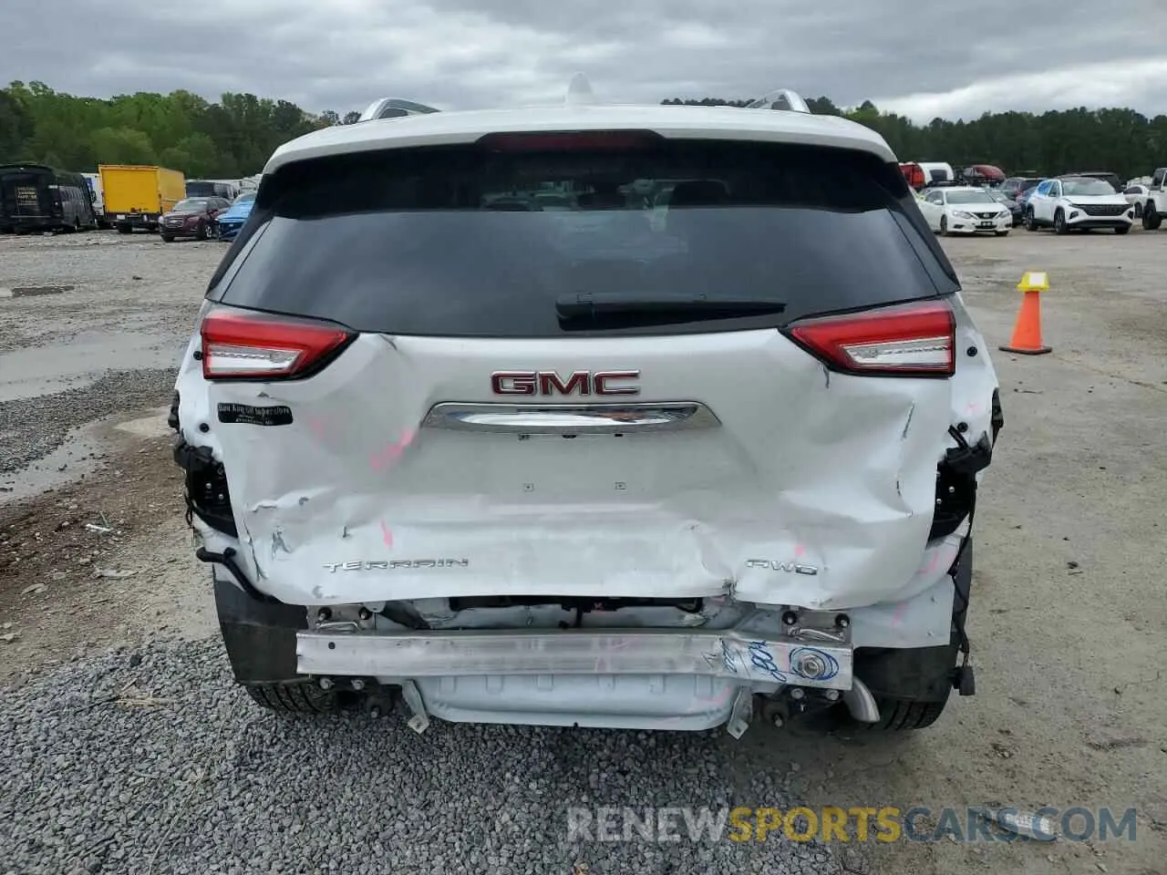 6 Photograph of a damaged car 3GKALXEG2RL383356 GMC TERRAIN 2024