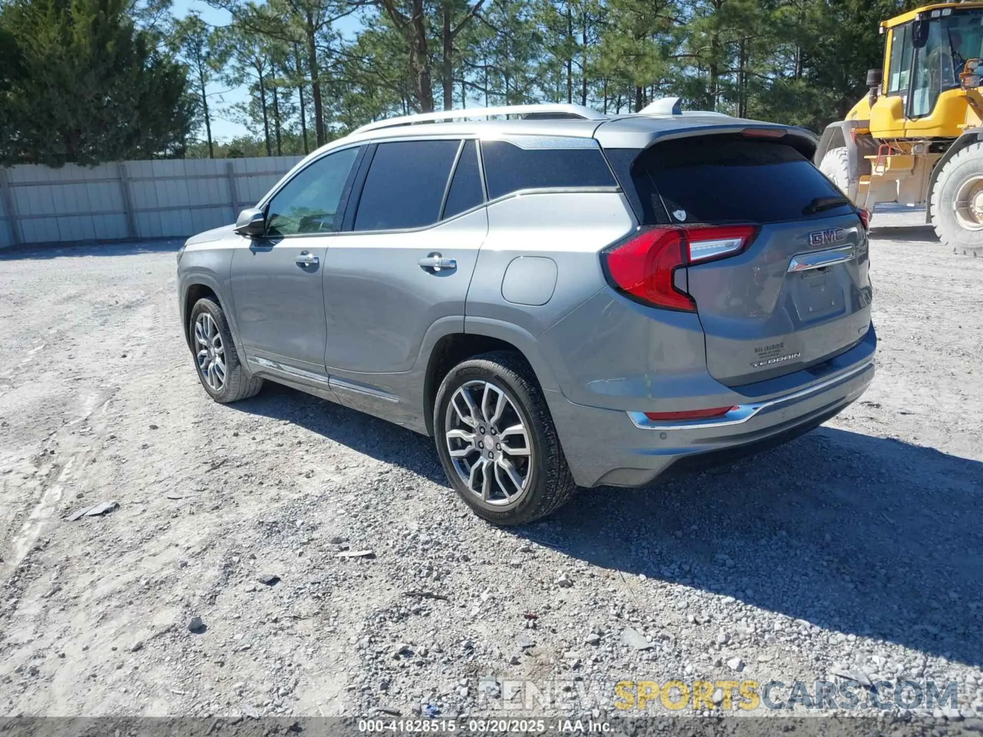 3 Фотография поврежденного автомобиля 3GKALXEG3RL213359 GMC TERRAIN 2024
