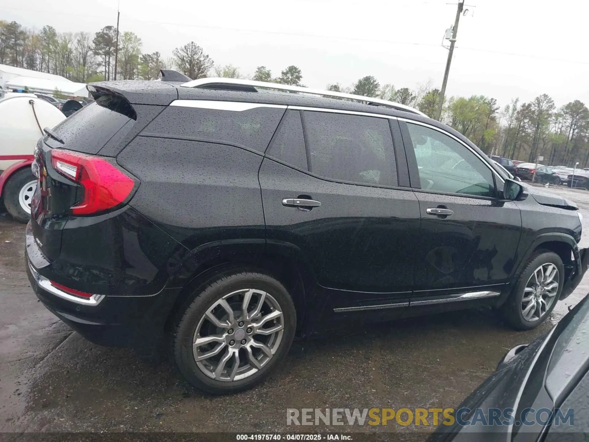 13 Photograph of a damaged car 3GKALXEG4RL117353 GMC TERRAIN 2024