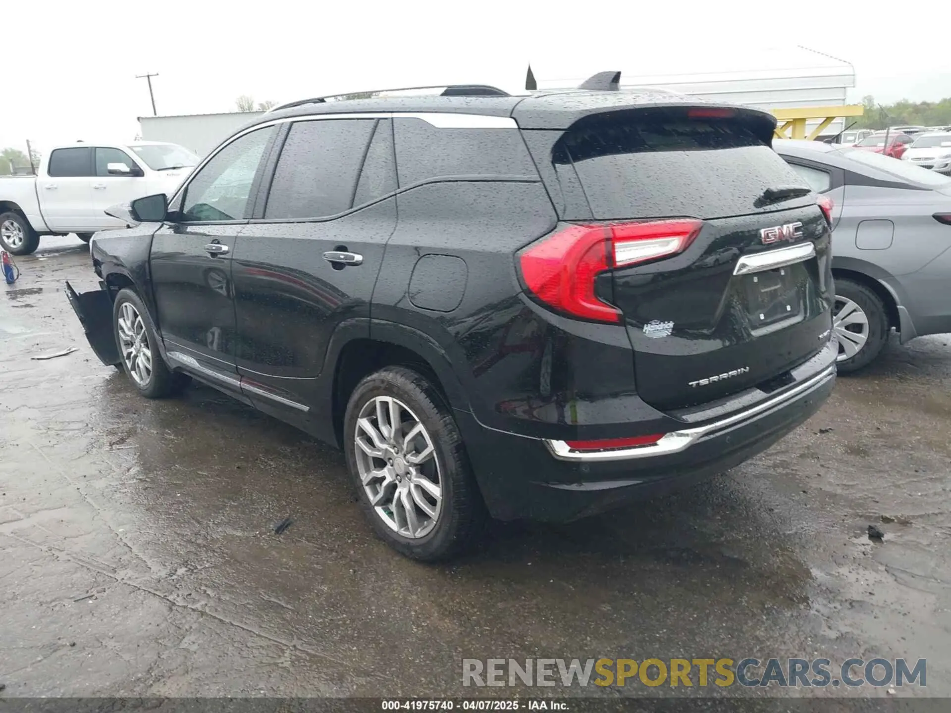 3 Photograph of a damaged car 3GKALXEG4RL117353 GMC TERRAIN 2024
