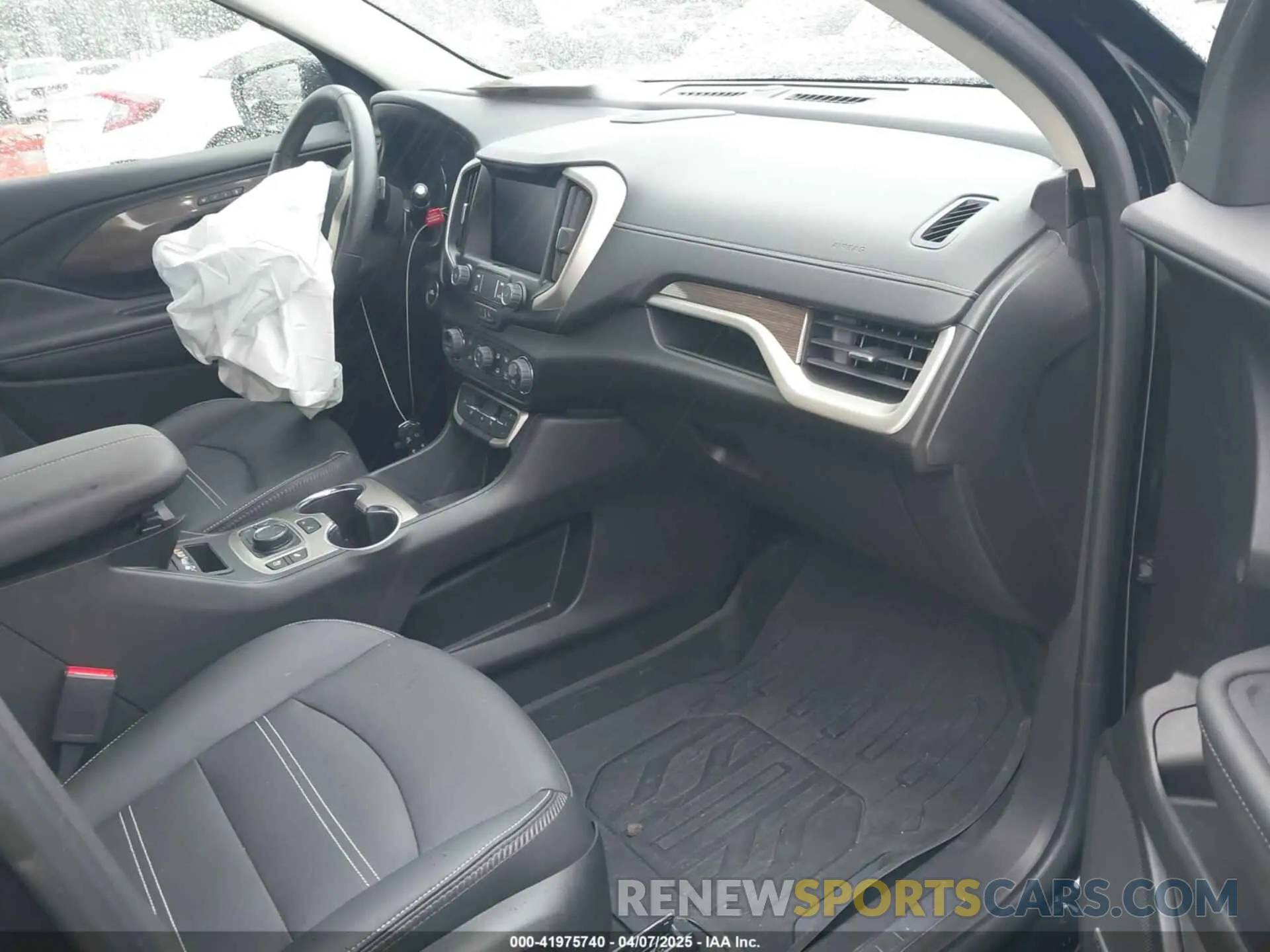 5 Photograph of a damaged car 3GKALXEG4RL117353 GMC TERRAIN 2024
