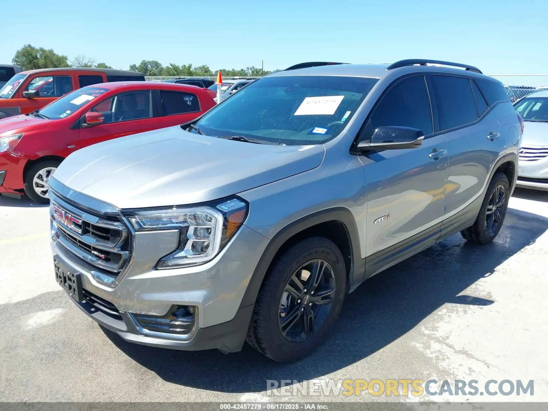 2 Photograph of a damaged car 3GKALYEG0RL377383 GMC TERRAIN 2024