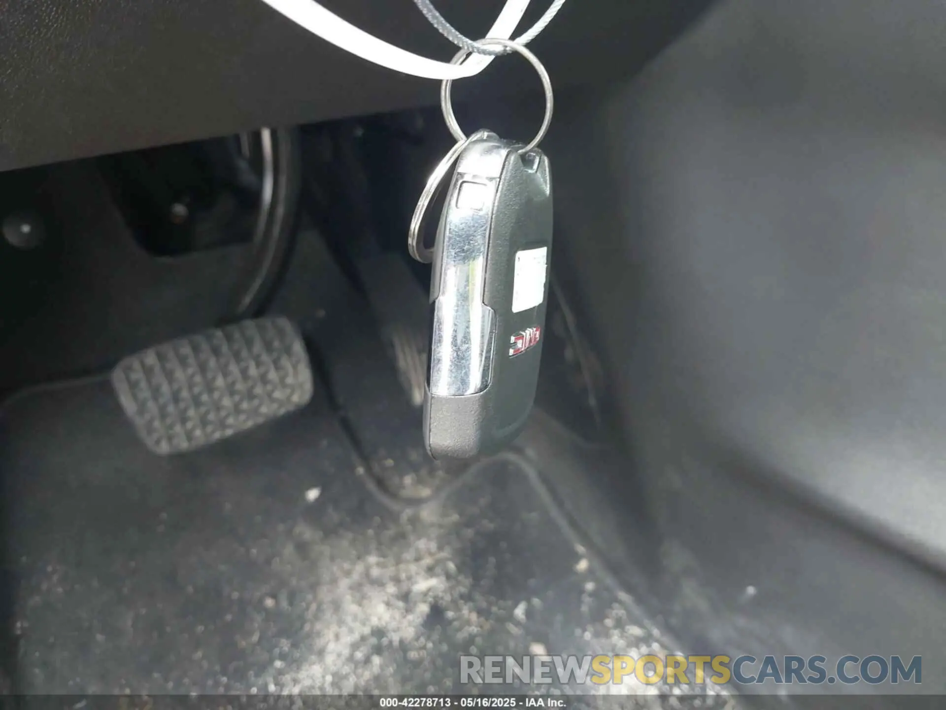 11 Photograph of a damaged car 3GKALYEG6RL311758 GMC TERRAIN 2024