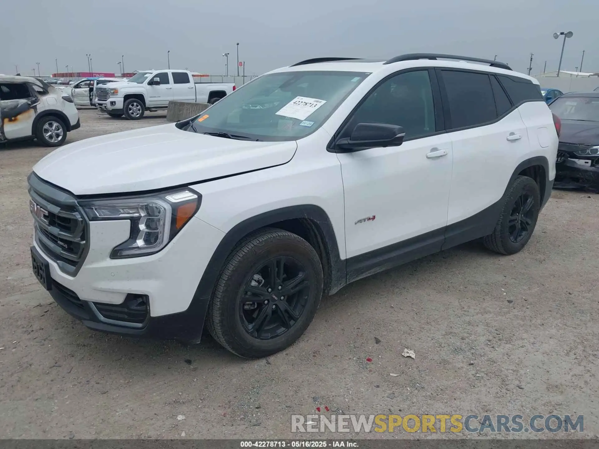 2 Photograph of a damaged car 3GKALYEG6RL311758 GMC TERRAIN 2024
