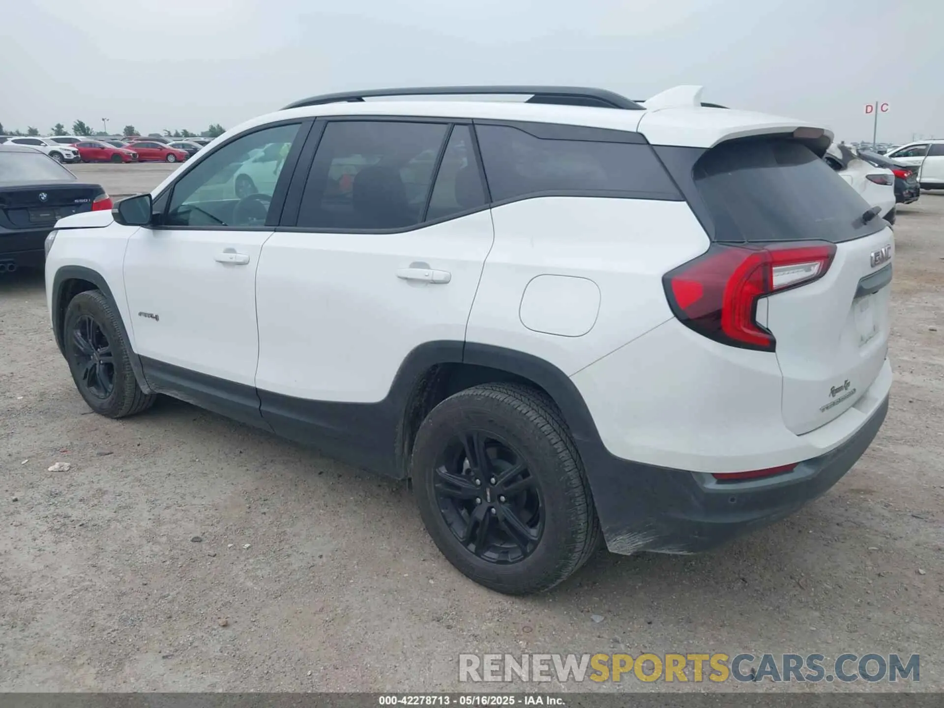 3 Photograph of a damaged car 3GKALYEG6RL311758 GMC TERRAIN 2024
