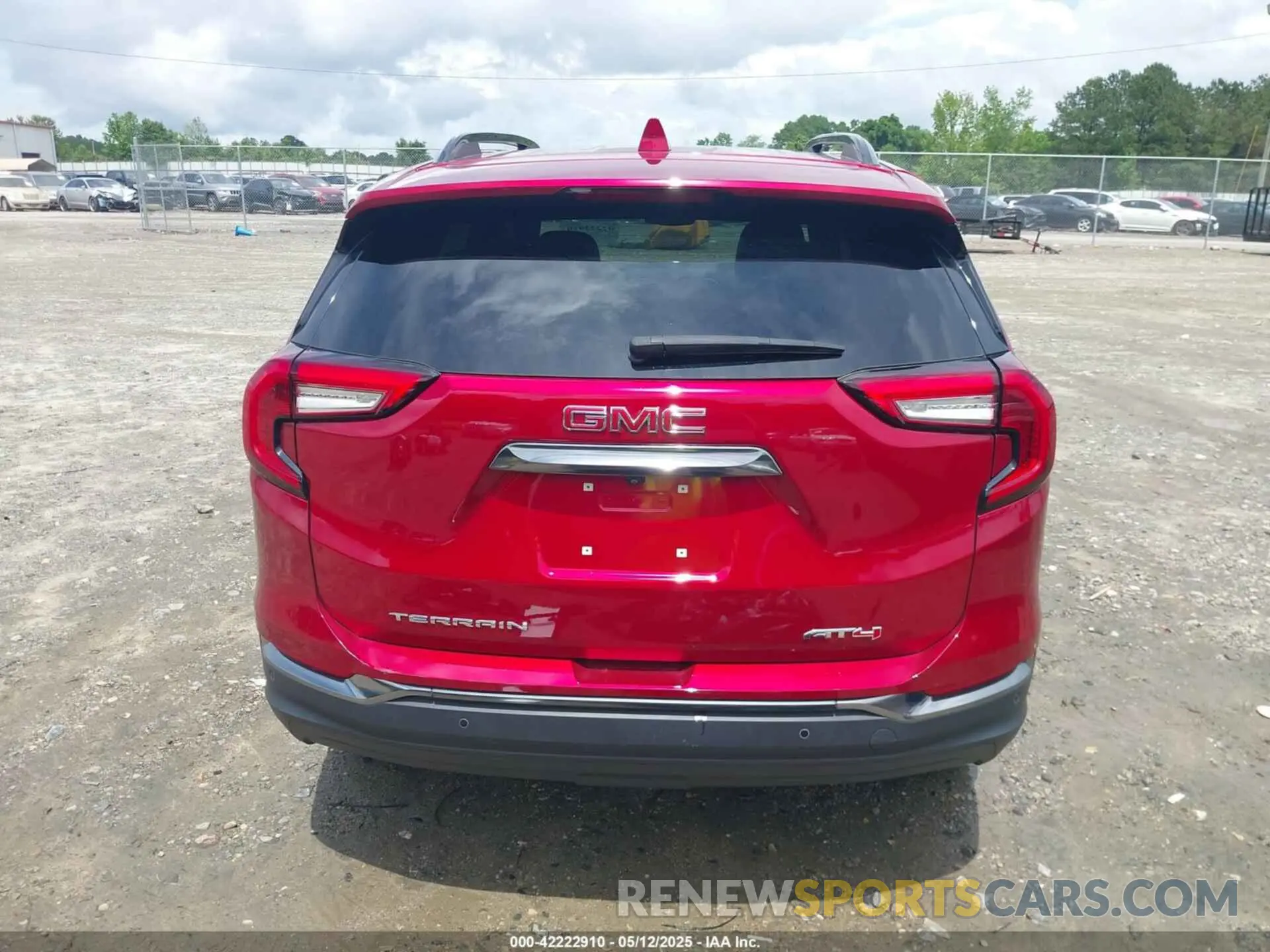17 Photograph of a damaged car 3GKALYEGXRL271393 GMC TERRAIN 2024