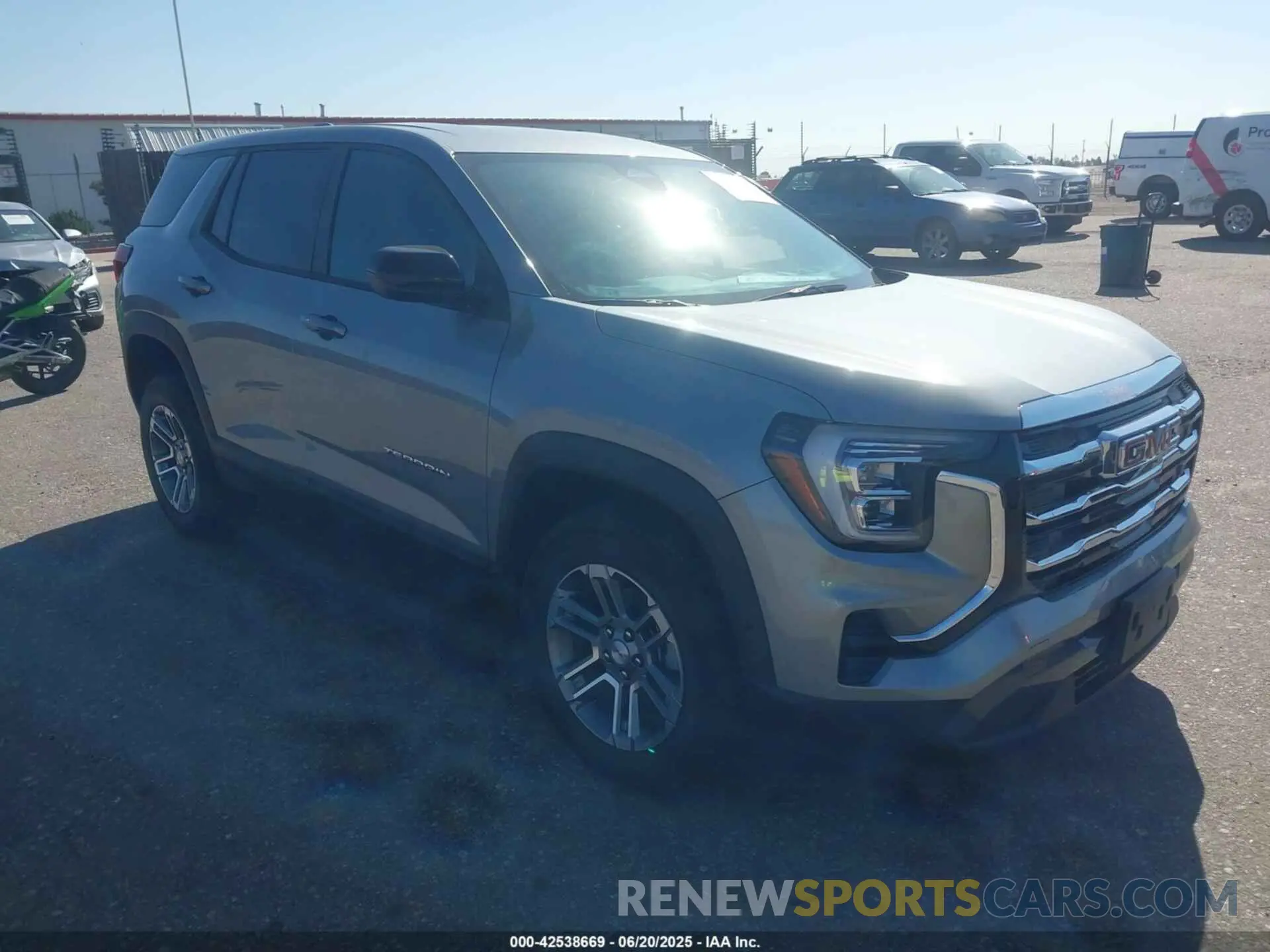 1 Photograph of a damaged car 3GKALUEG3SL310422 GMC TERRAIN 2025