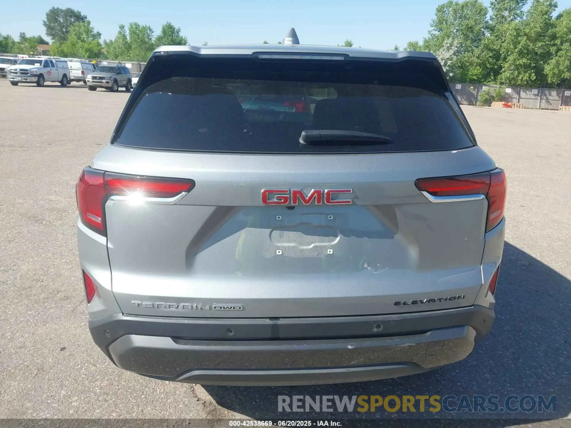 16 Photograph of a damaged car 3GKALUEG3SL310422 GMC TERRAIN 2025