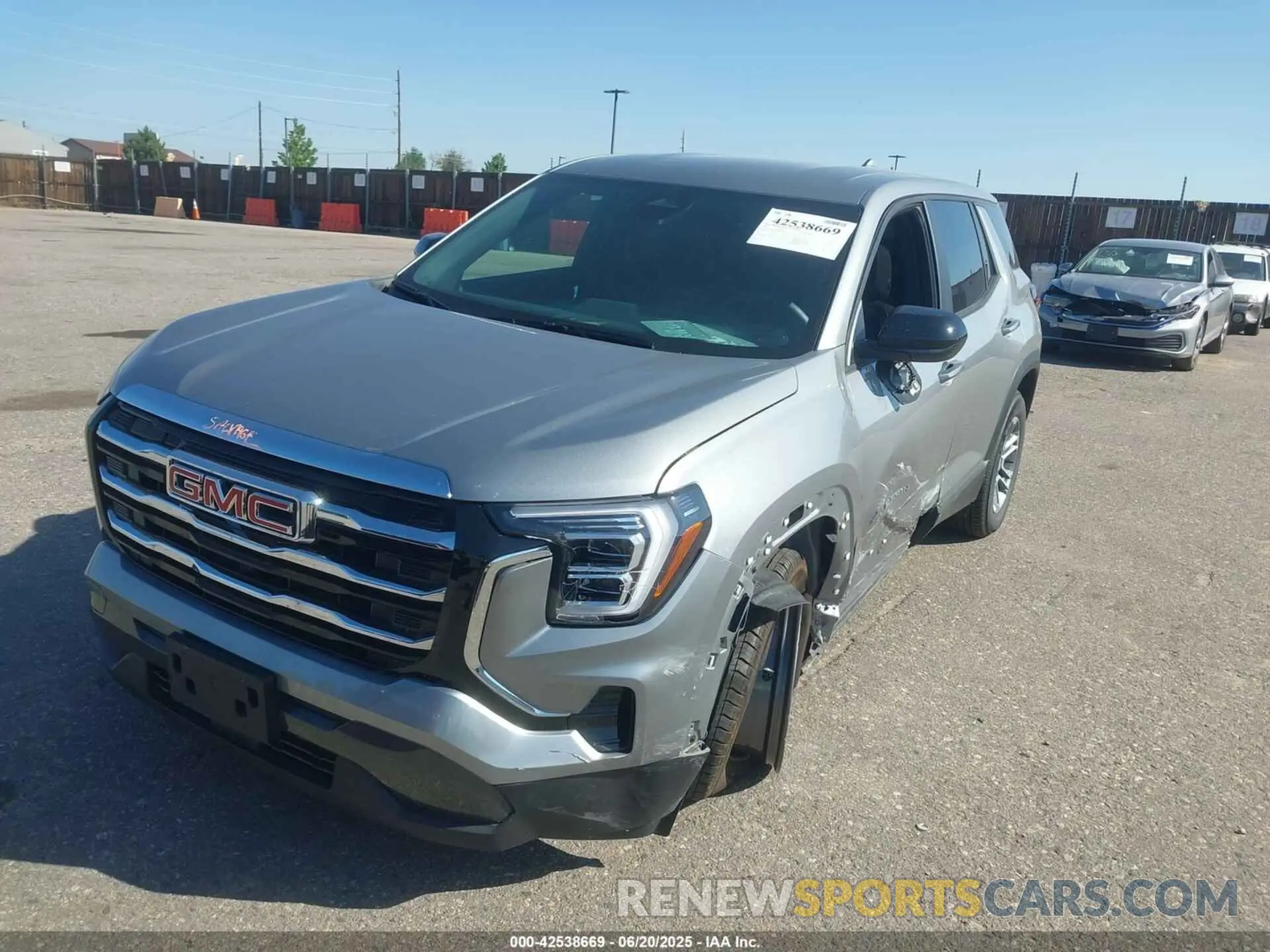 2 Photograph of a damaged car 3GKALUEG3SL310422 GMC TERRAIN 2025