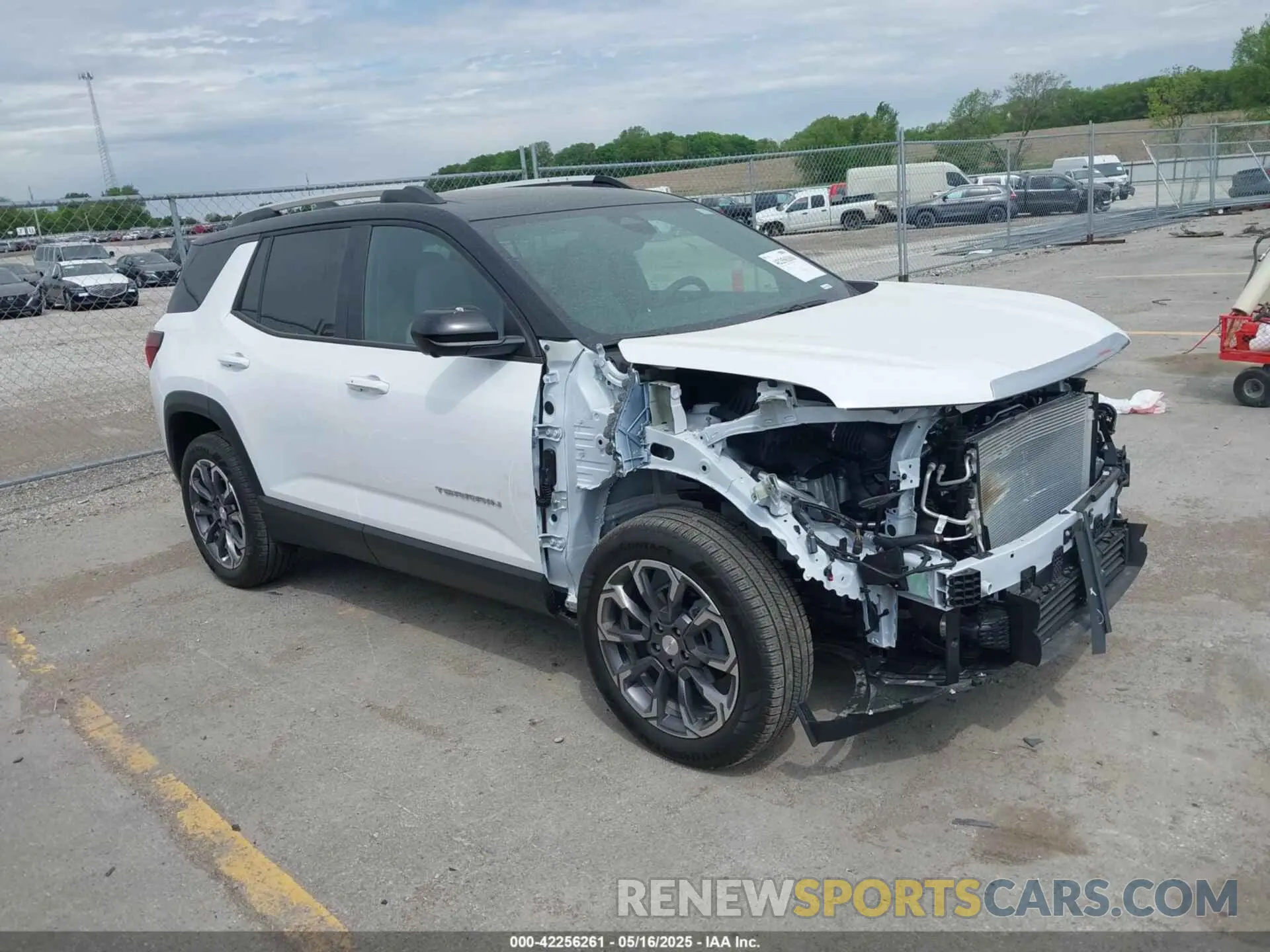 1 Фотография поврежденного автомобиля 3GKALUEG8SL300808 GMC TERRAIN 2025