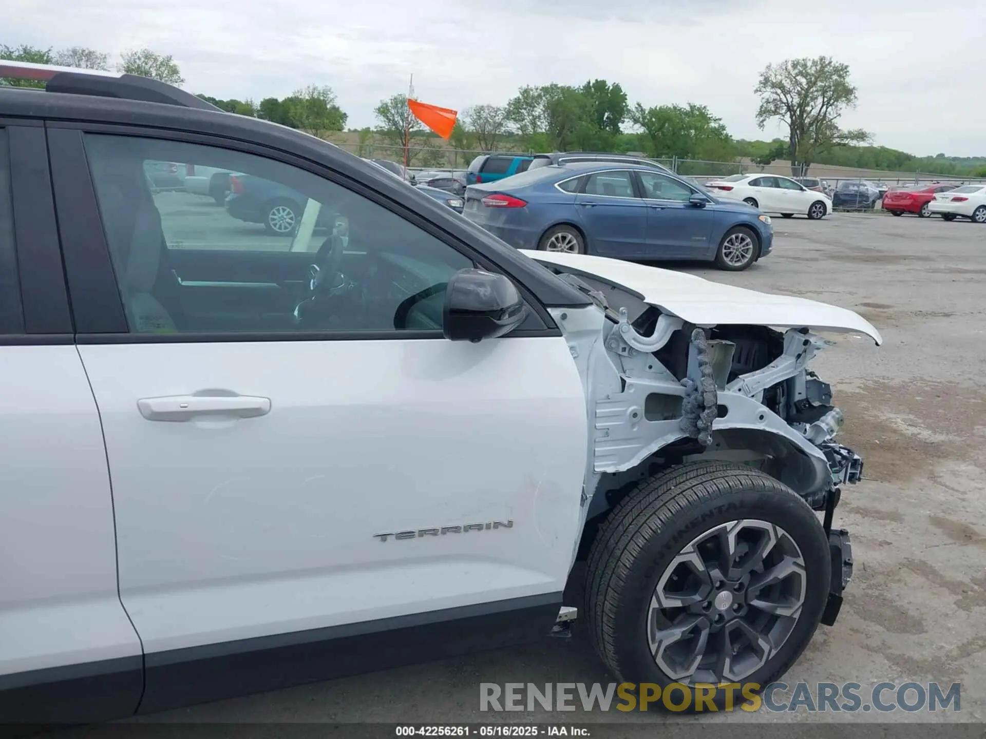 18 Фотография поврежденного автомобиля 3GKALUEG8SL300808 GMC TERRAIN 2025