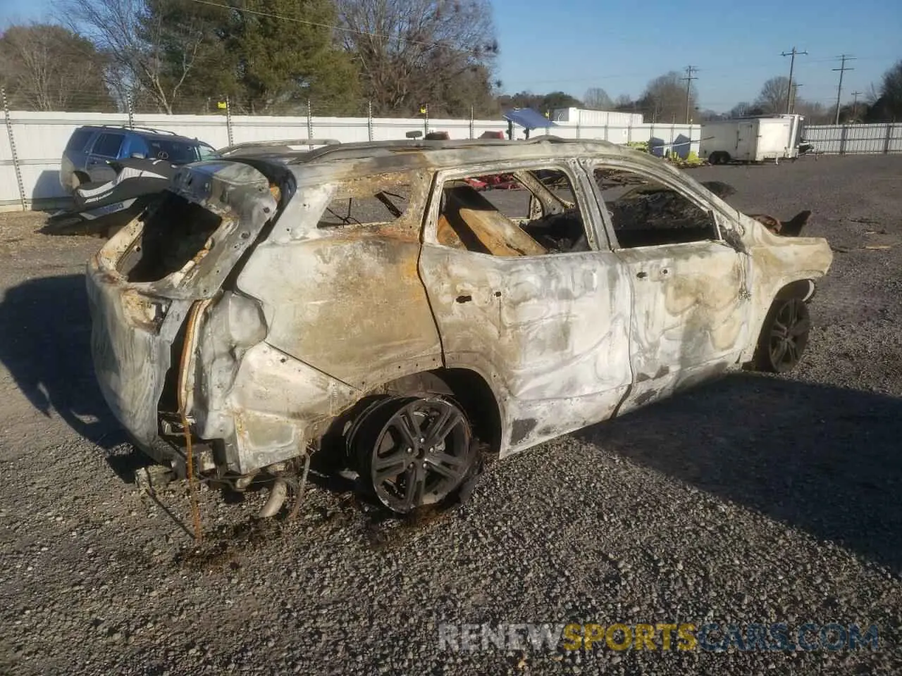 3 Фотография поврежденного автомобиля 3GKALYEG4PL119350 GMC TERRAIN AT 2023