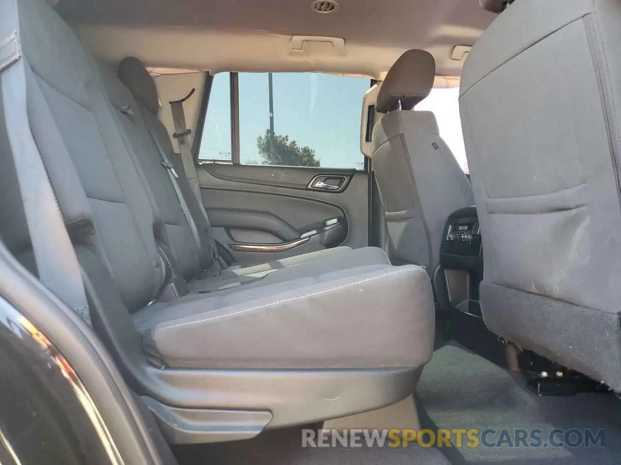 12 Фотография поврежденного автомобиля 1GKS1AKC9KR166202 GMC YUKON 2019