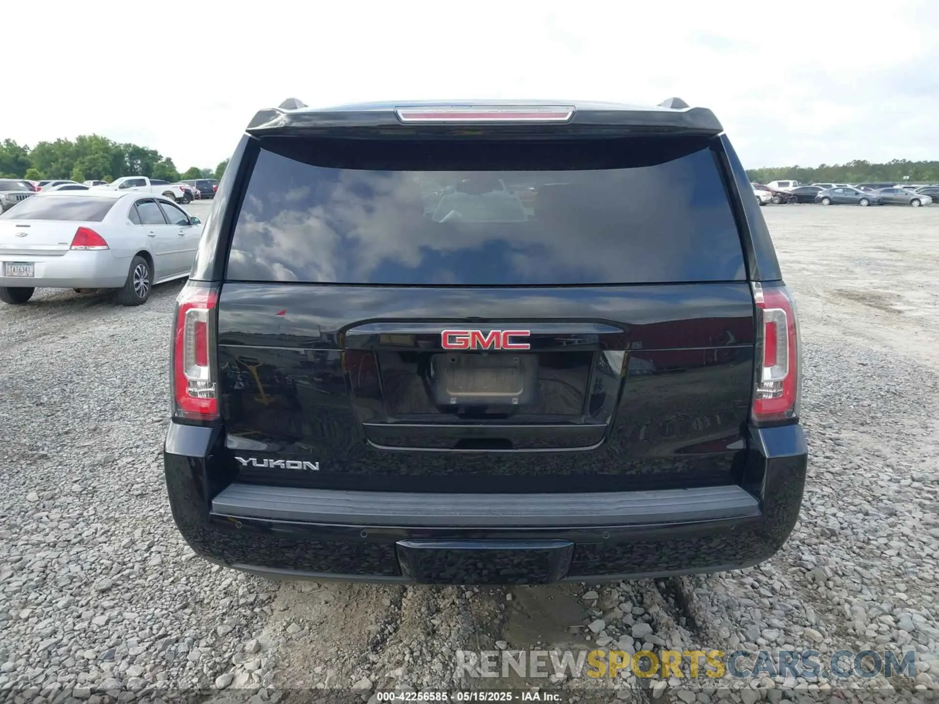 16 Фотография поврежденного автомобиля 1GKS1BKC6KR156197 GMC YUKON 2019