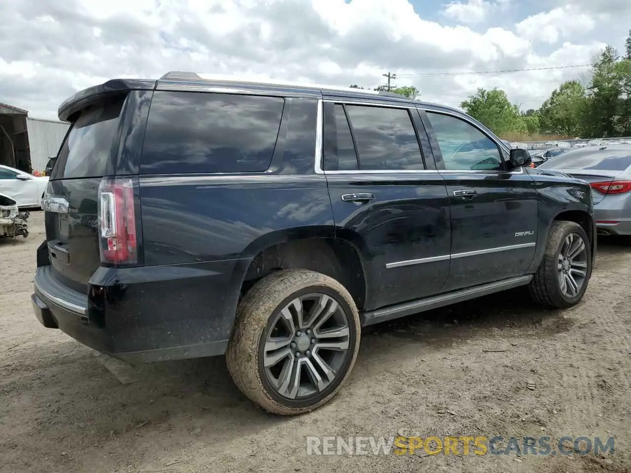 3 Photograph of a damaged car 1GKS1CKJ0KR259491 GMC YUKON 2019