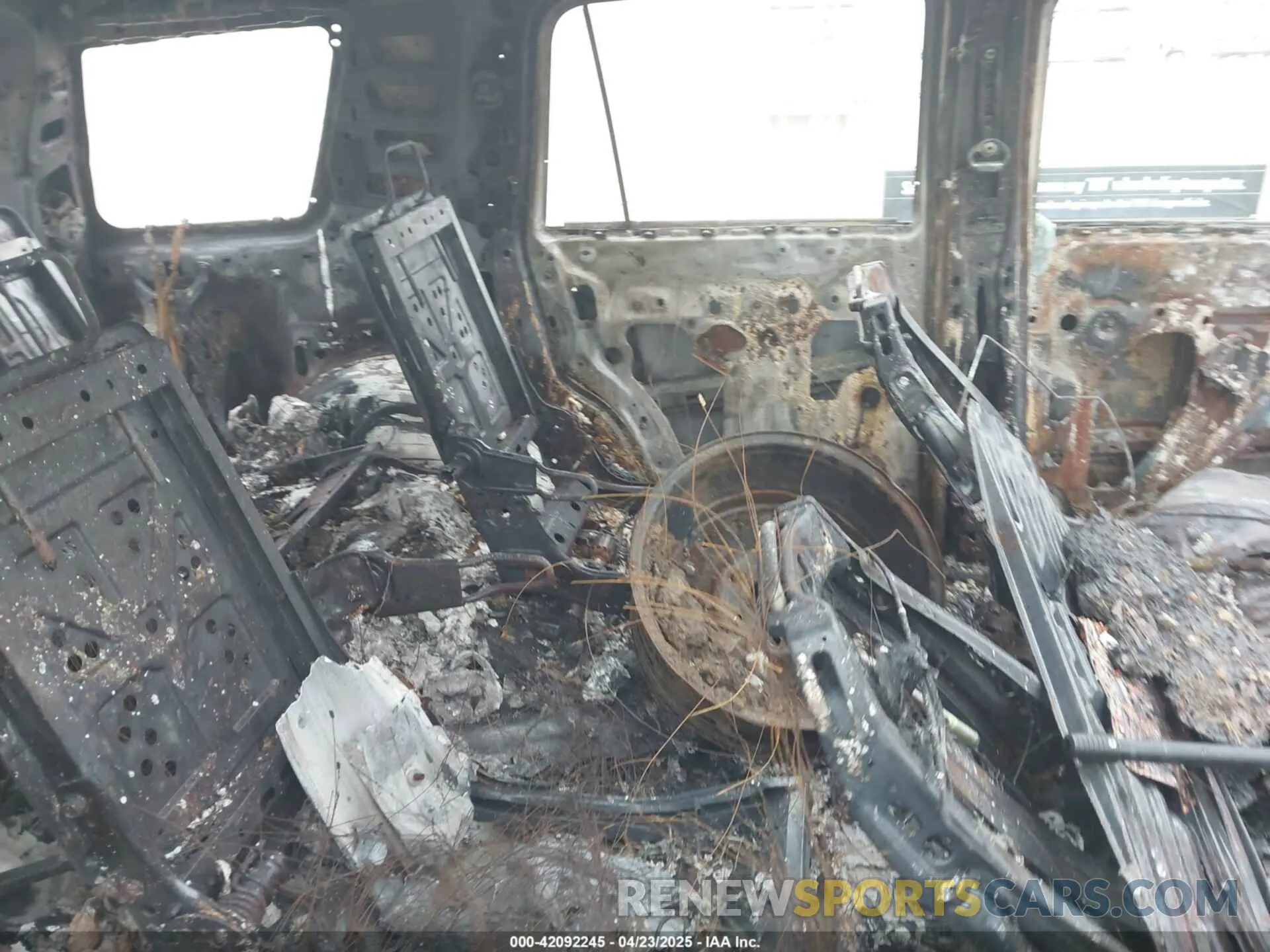 8 Фотография поврежденного автомобиля 1GKS1CKJ6KR223319 GMC YUKON 2019
