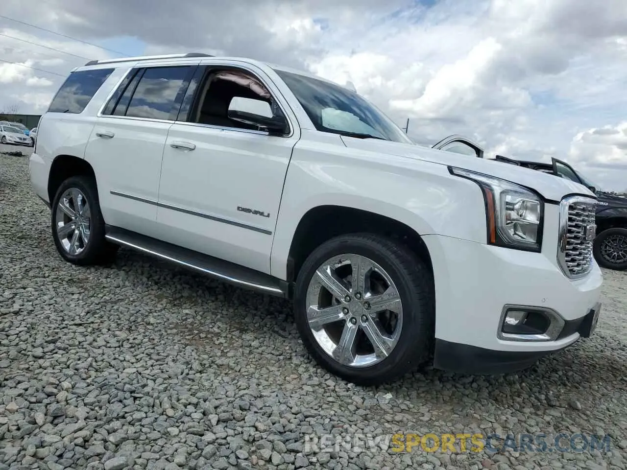 4 Photograph of a damaged car 1GKS1CKJ6KR268230 GMC YUKON 2019