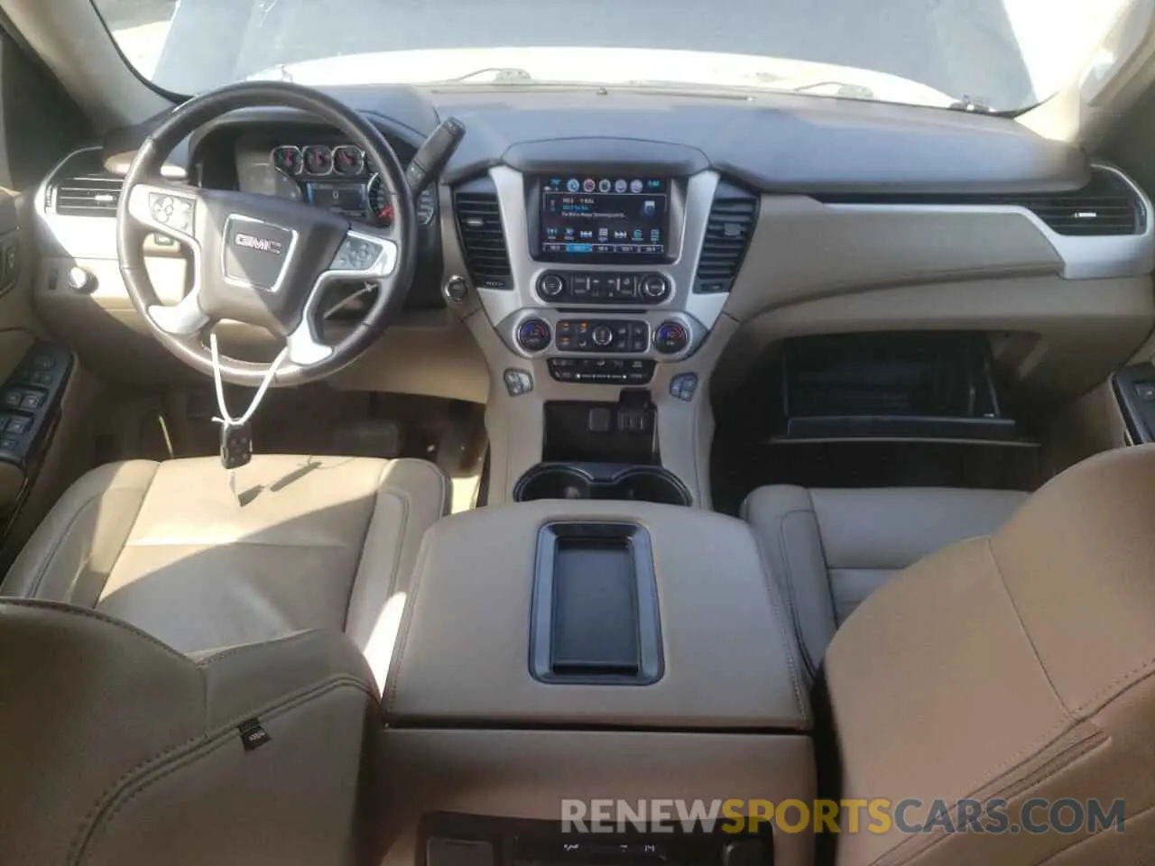 8 Photograph of a damaged car 1GKS1GKC1KR373752 GMC YUKON 2019