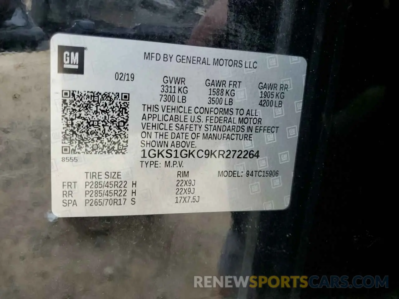 15 Photograph of a damaged car 1GKS1GKC9KR272264 GMC YUKON 2019