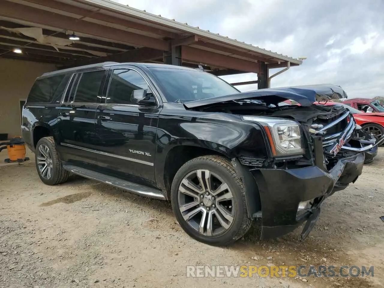 4 Photograph of a damaged car 1GKS1GKC9KR272264 GMC YUKON 2019