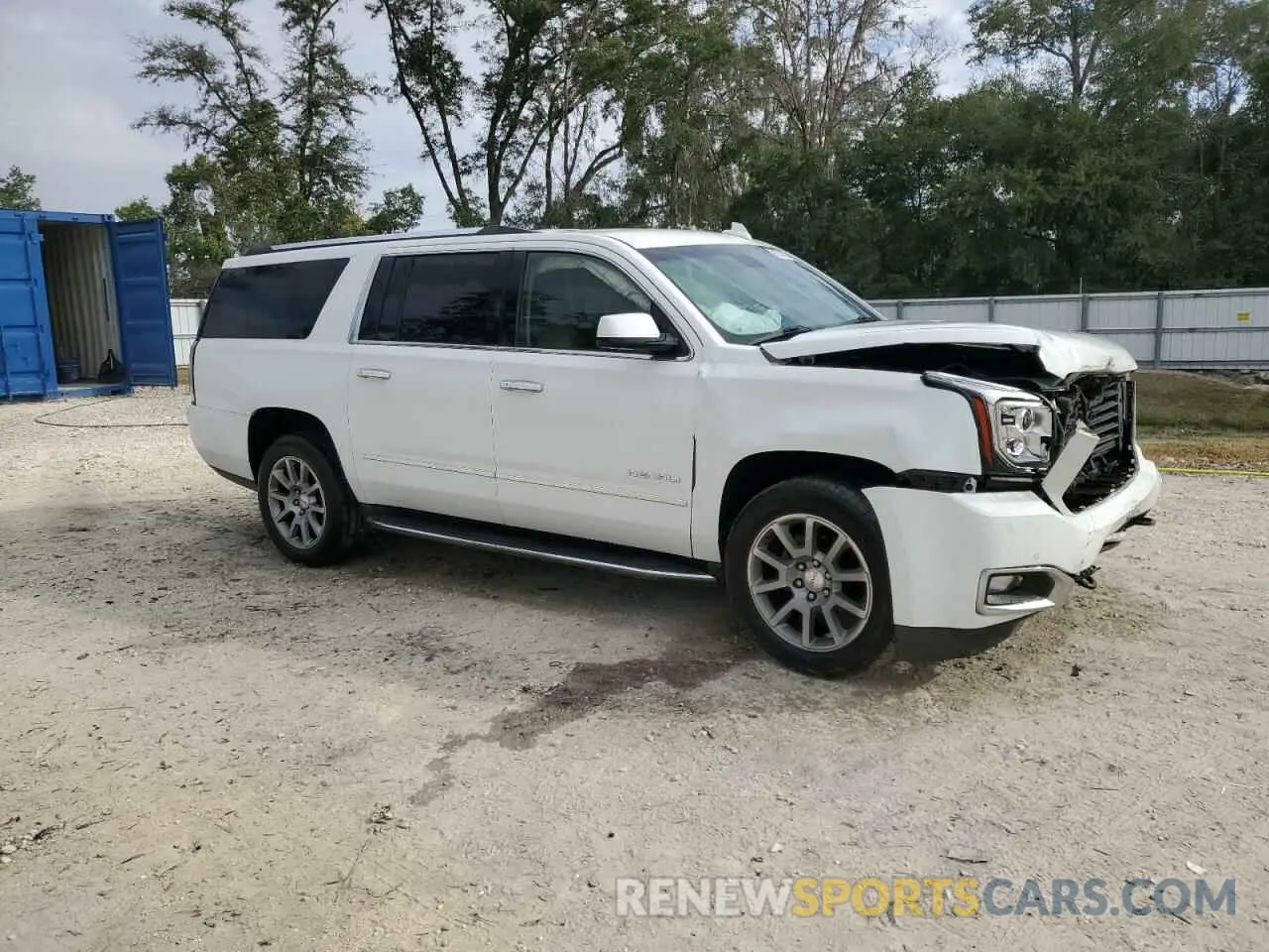 4 Photograph of a damaged car 1GKS1HKJ2KR178862 GMC YUKON 2019