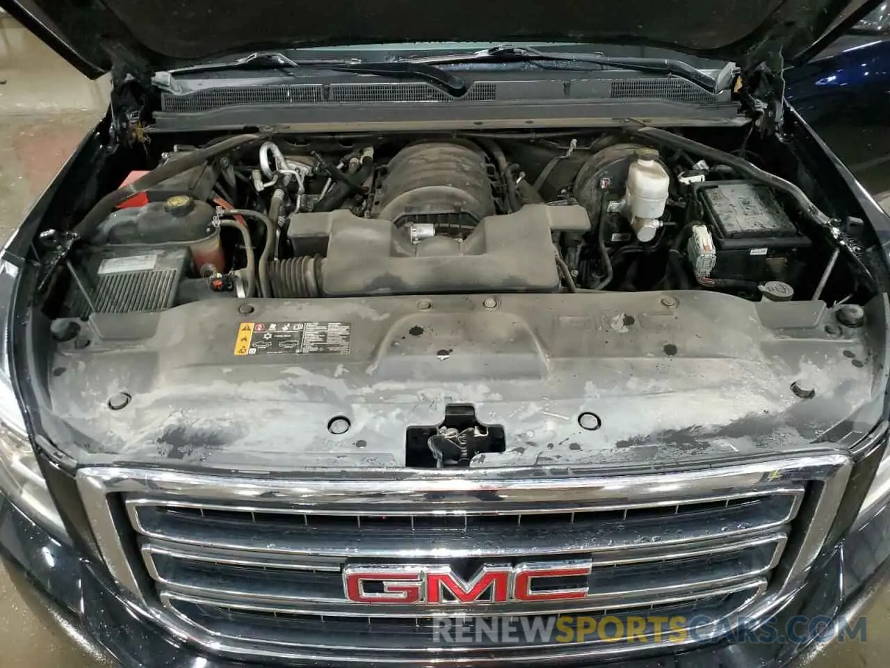 12 Photograph of a damaged car 1GKS2AKC9KR101962 GMC YUKON 2019