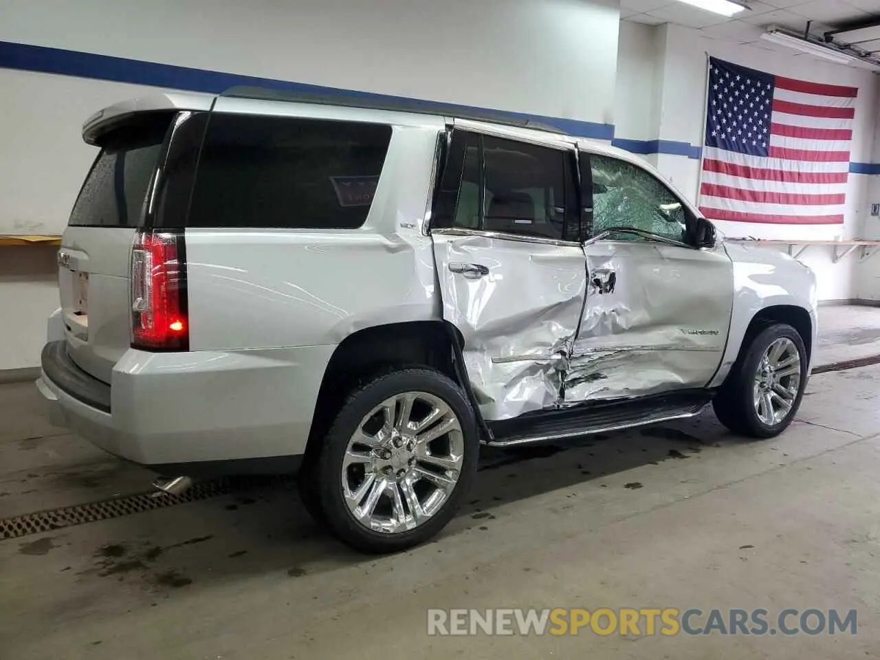 3 Фотография поврежденного автомобиля 1GKS2BKC0KR186986 GMC YUKON 2019