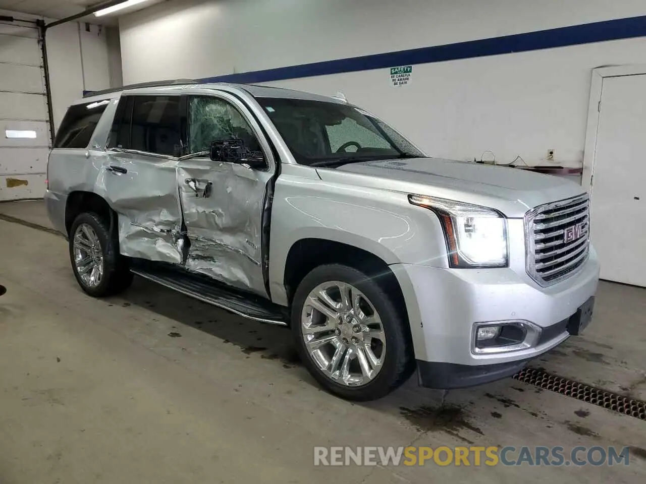 4 Фотография поврежденного автомобиля 1GKS2BKC0KR186986 GMC YUKON 2019