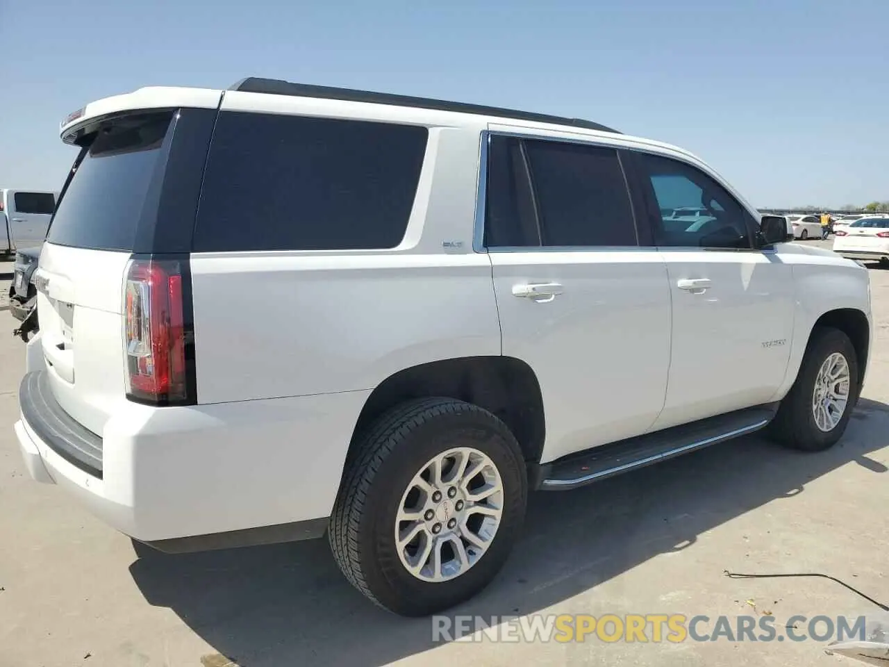 3 Фотография поврежденного автомобиля 1GKS2BKC1KR180128 GMC YUKON 2019