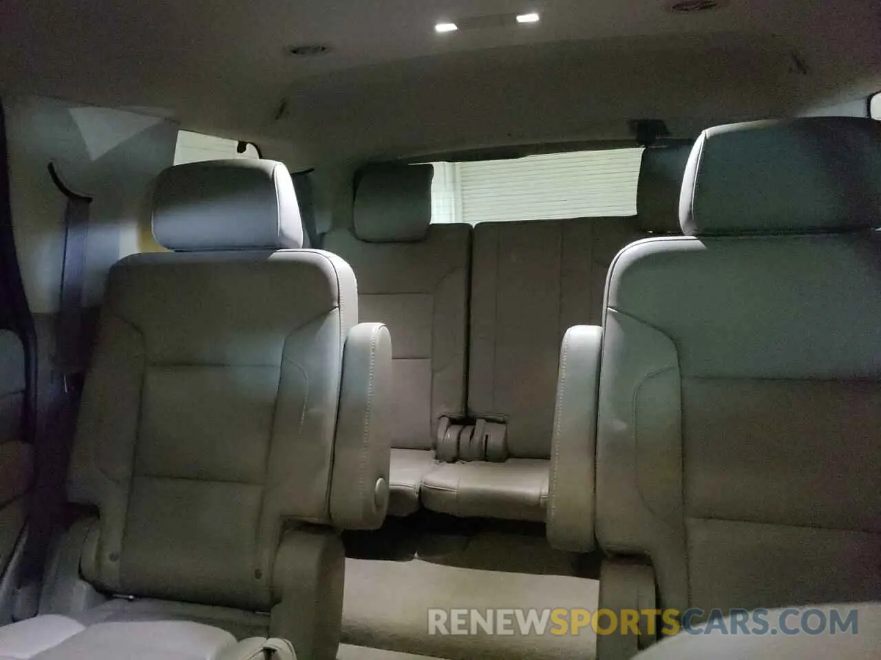10 Фотография поврежденного автомобиля 1GKS2BKC2KR238408 GMC YUKON 2019
