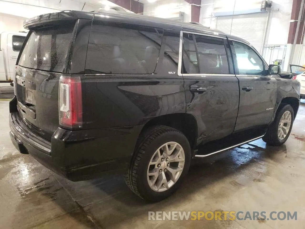 3 Фотография поврежденного автомобиля 1GKS2BKC2KR238408 GMC YUKON 2019