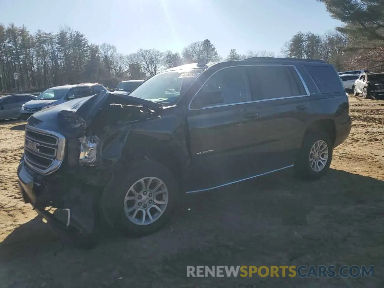 1 Photograph of a damaged car 1GKS2BKC5KR117288 GMC YUKON 2019