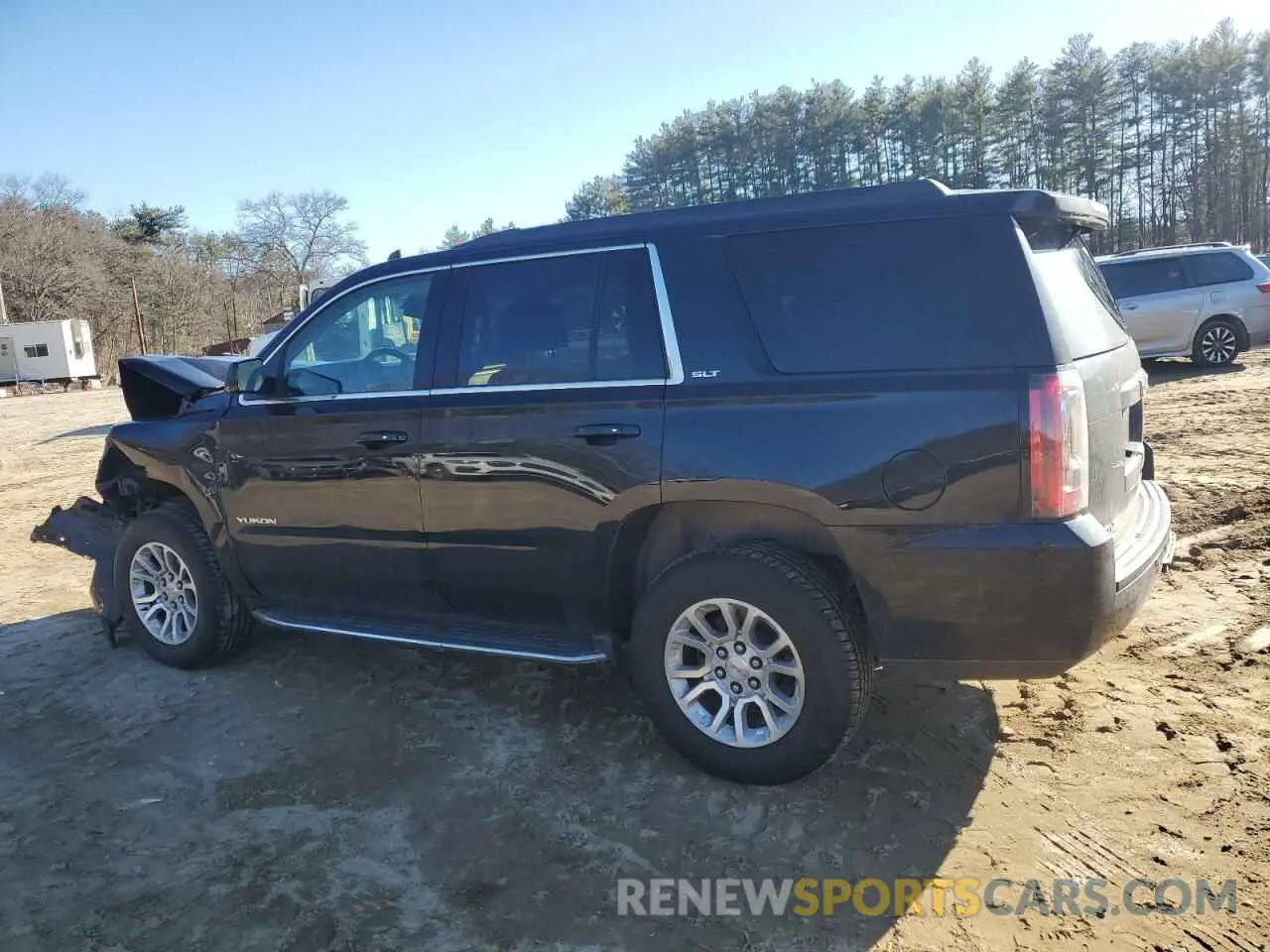 2 Photograph of a damaged car 1GKS2BKC5KR117288 GMC YUKON 2019