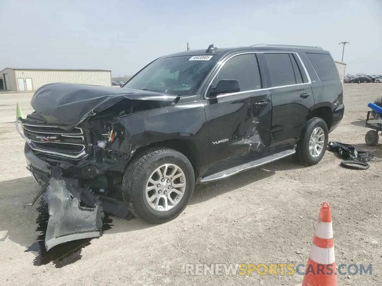 1 Фотография поврежденного автомобиля 1GKS2BKC5KR166412 GMC YUKON 2019