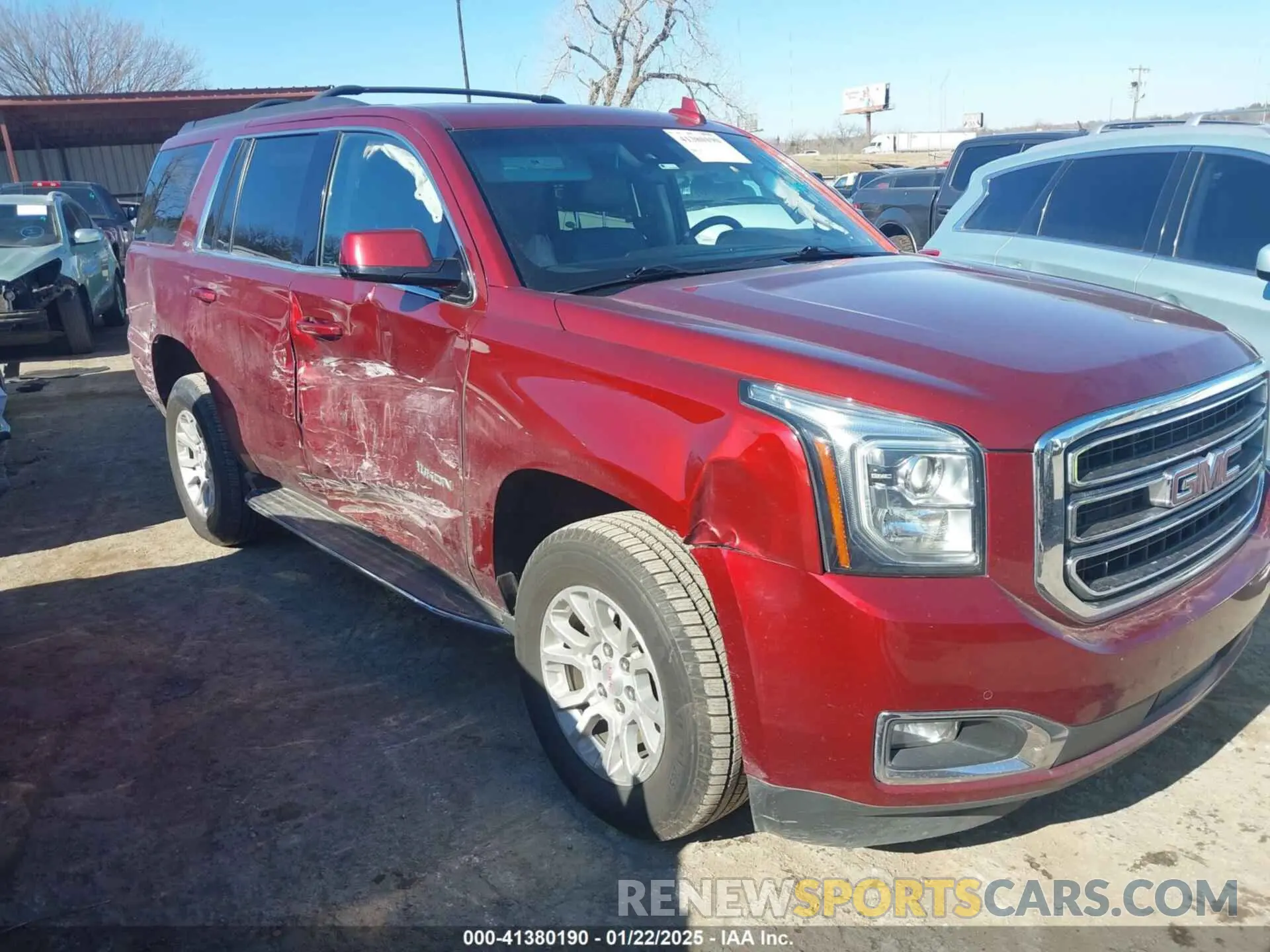 1 Photograph of a damaged car 1GKS2BKC8KR158630 GMC YUKON 2019