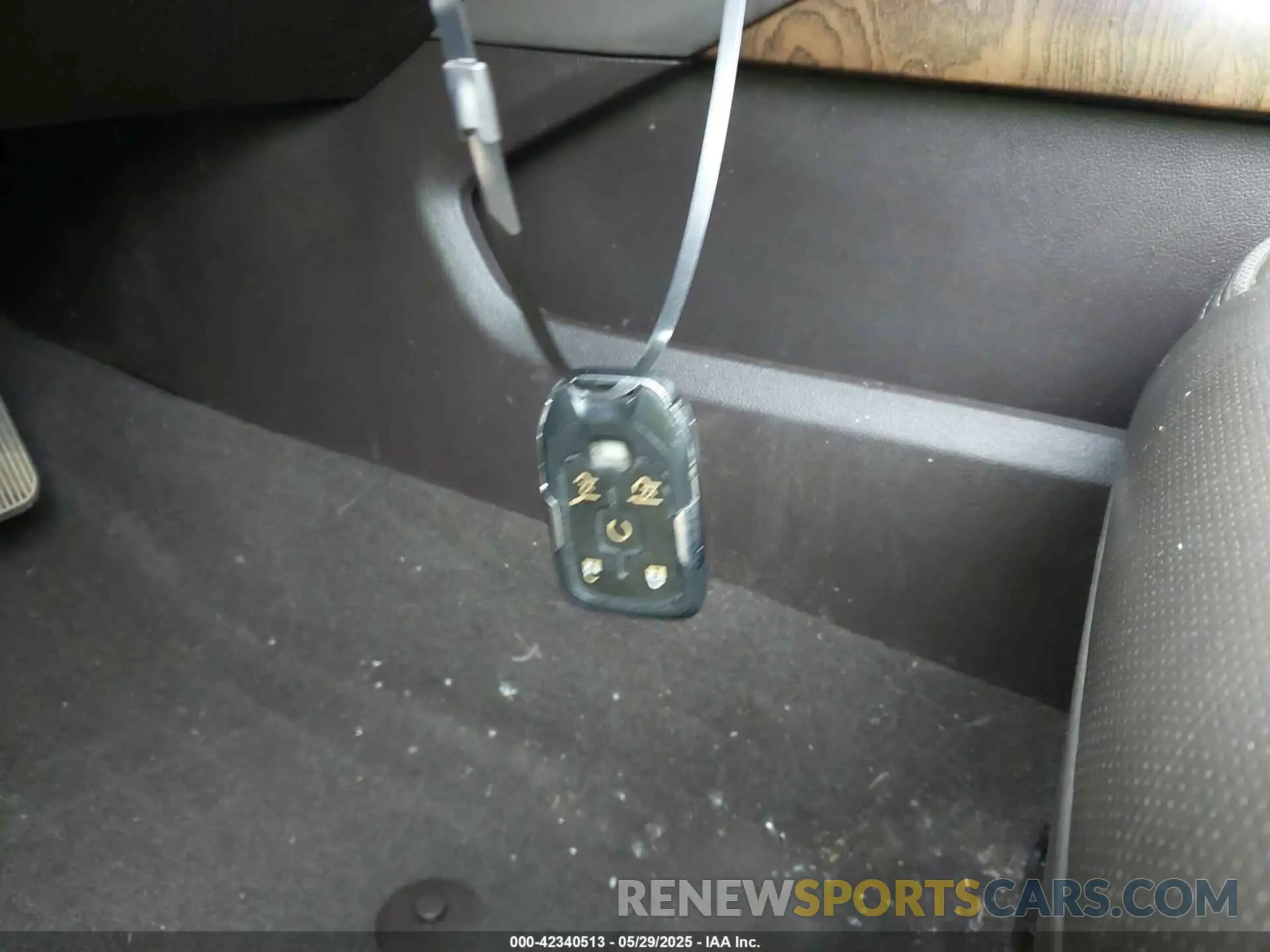 11 Фотография поврежденного автомобиля 1GKS2CKJ1KR224178 GMC YUKON 2019