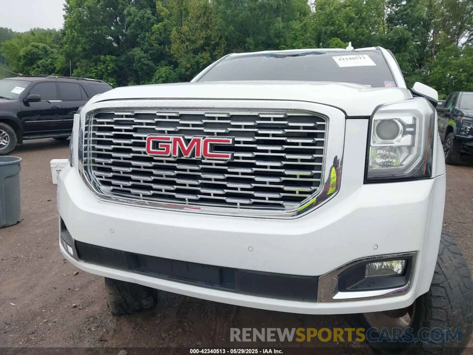12 Фотография поврежденного автомобиля 1GKS2CKJ1KR224178 GMC YUKON 2019