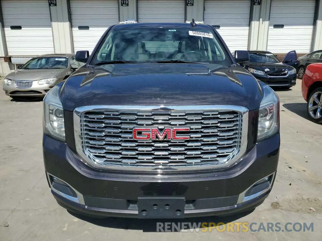 5 Photograph of a damaged car 1GKS2CKJ6KR296350 GMC YUKON 2019