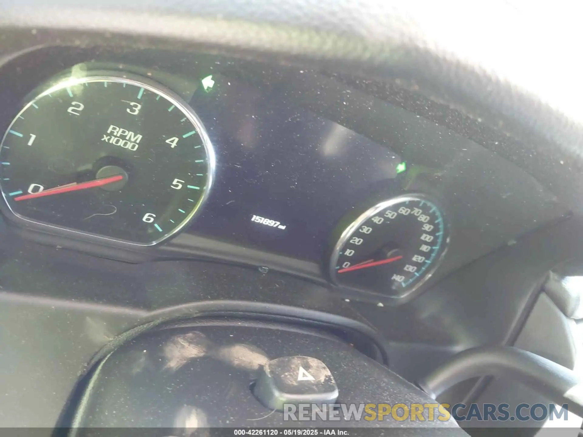 7 Photograph of a damaged car 1GKS2CKJ7KR156212 GMC YUKON 2019