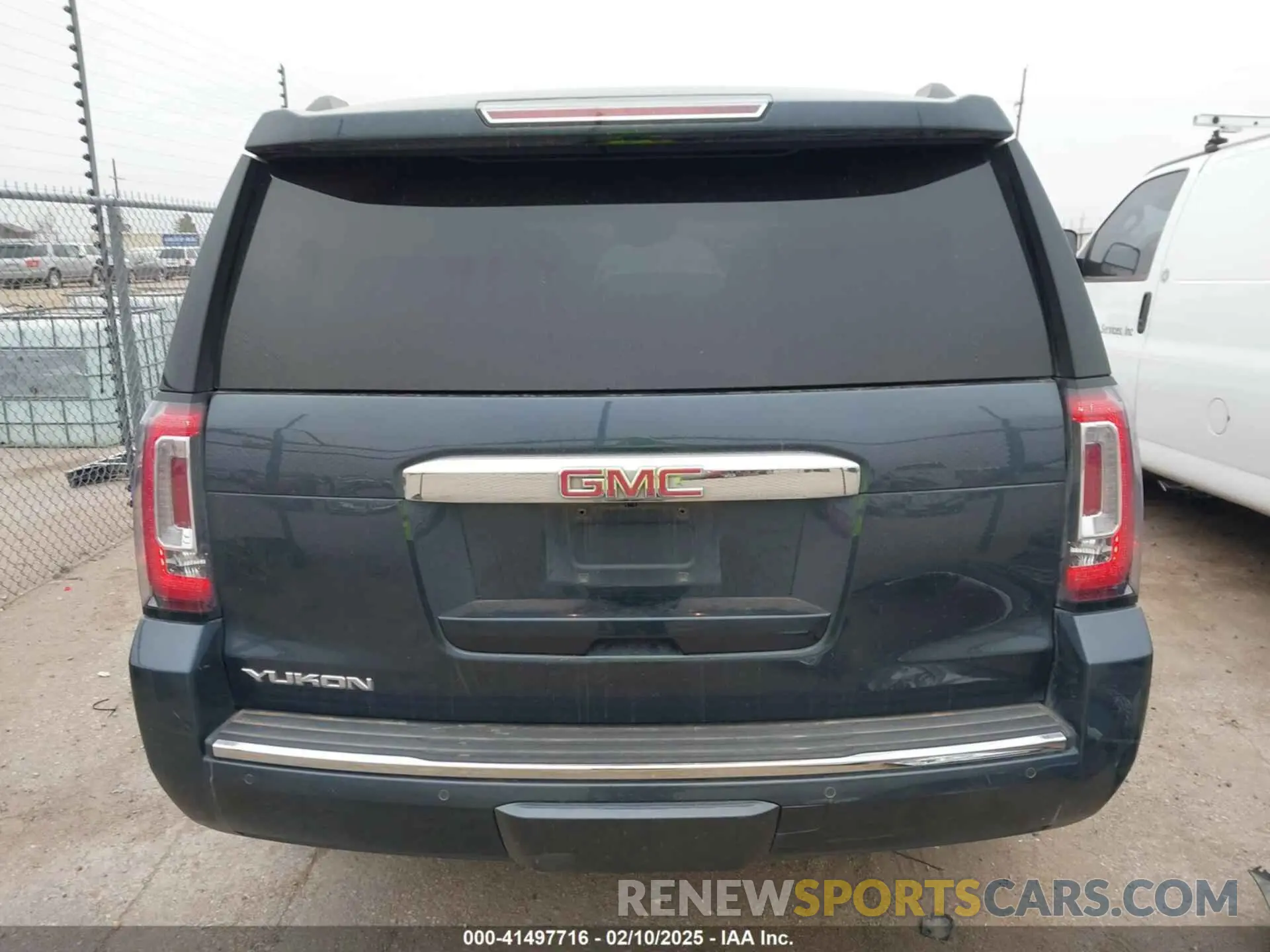 17 Фотография поврежденного автомобиля 1GKS2CKJXKR302229 GMC YUKON 2019