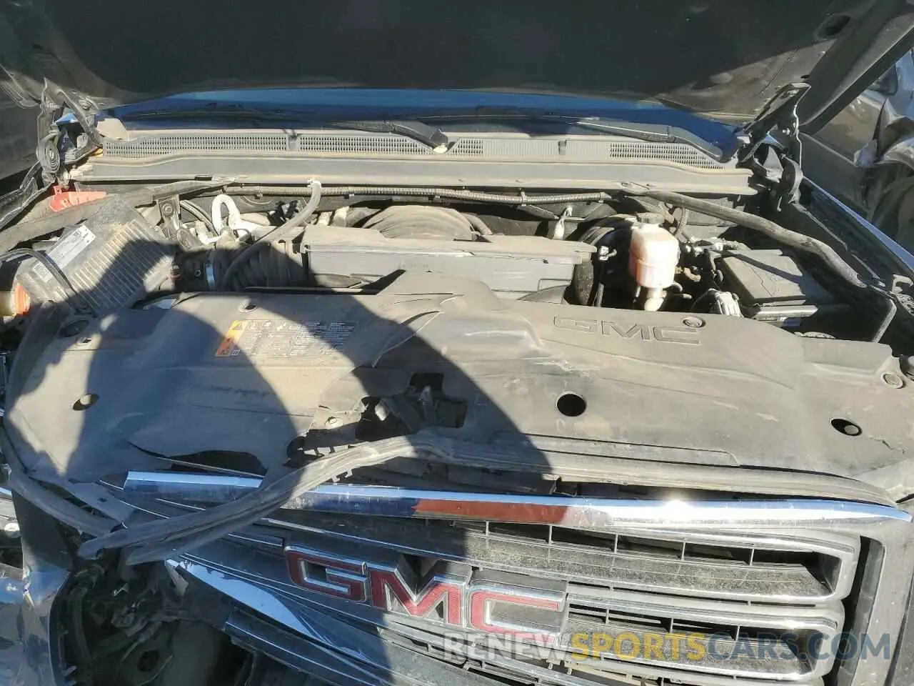 12 Photograph of a damaged car 1GKS2GKC3KR296430 GMC YUKON 2019